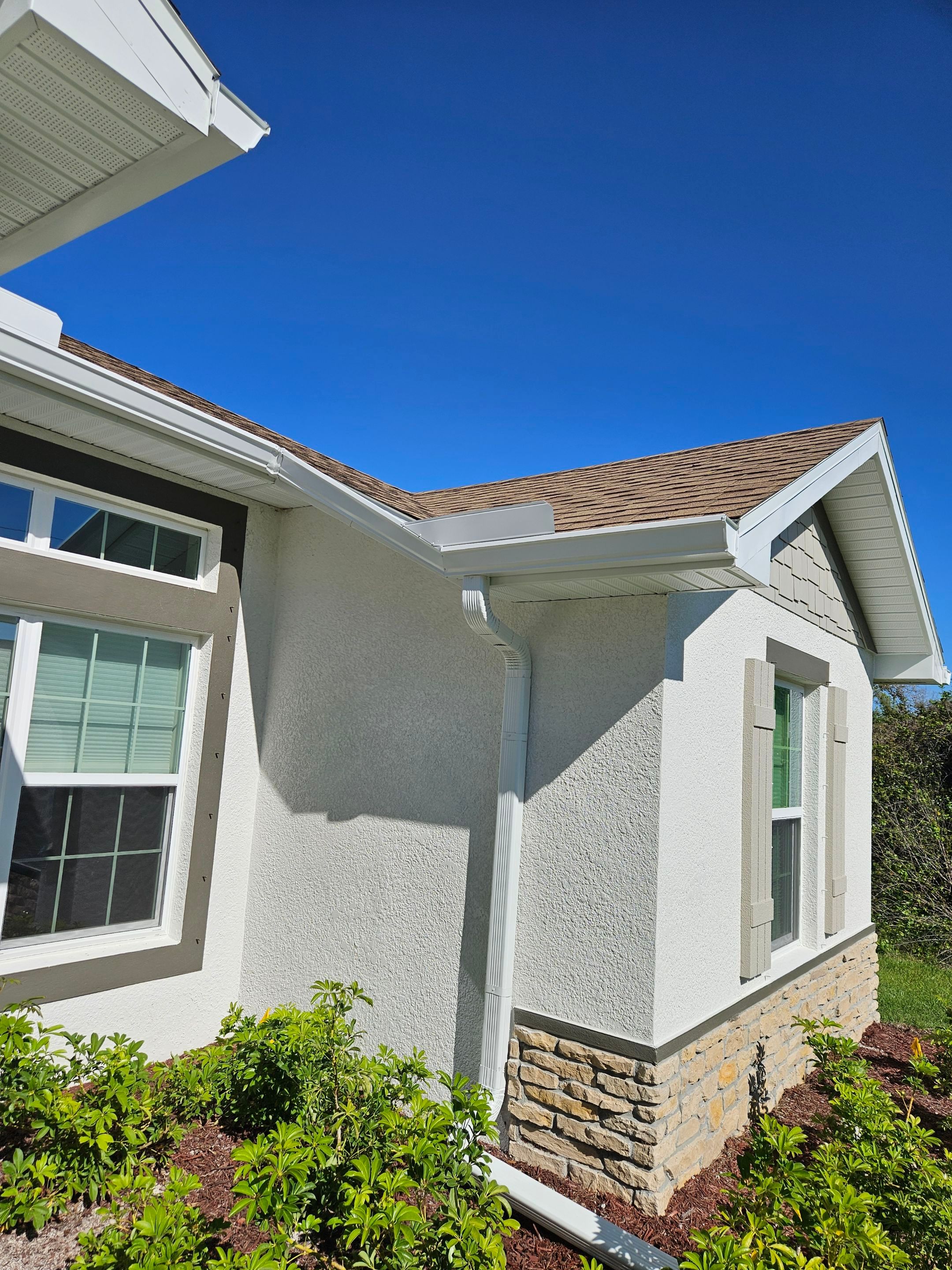 White K Style Seamless Gutters using 6 Inch Seamless Gutters in Ponta Gorda FL by Gutter Professors