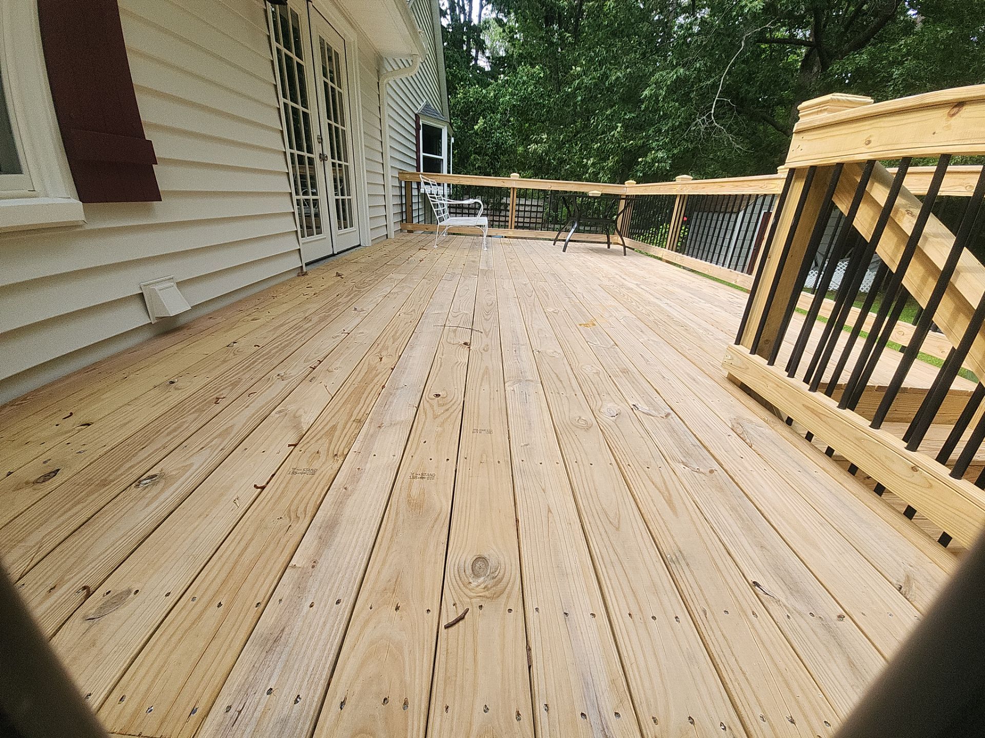 Wood Deck using Wood Sealant by DuraSeal