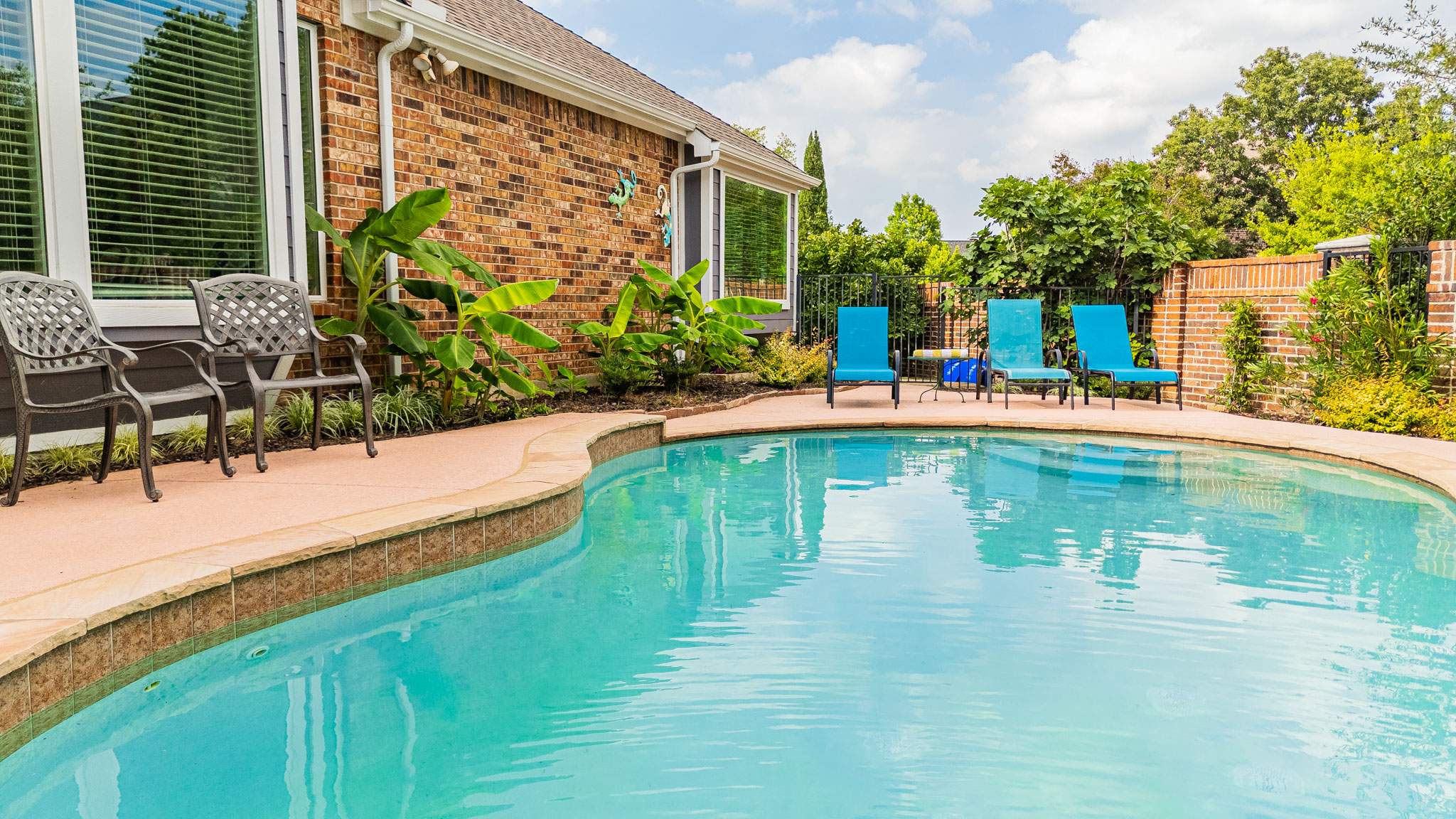 Southwestern Serenity: Rethinking the Front Yard by Complete Exterior Solutions