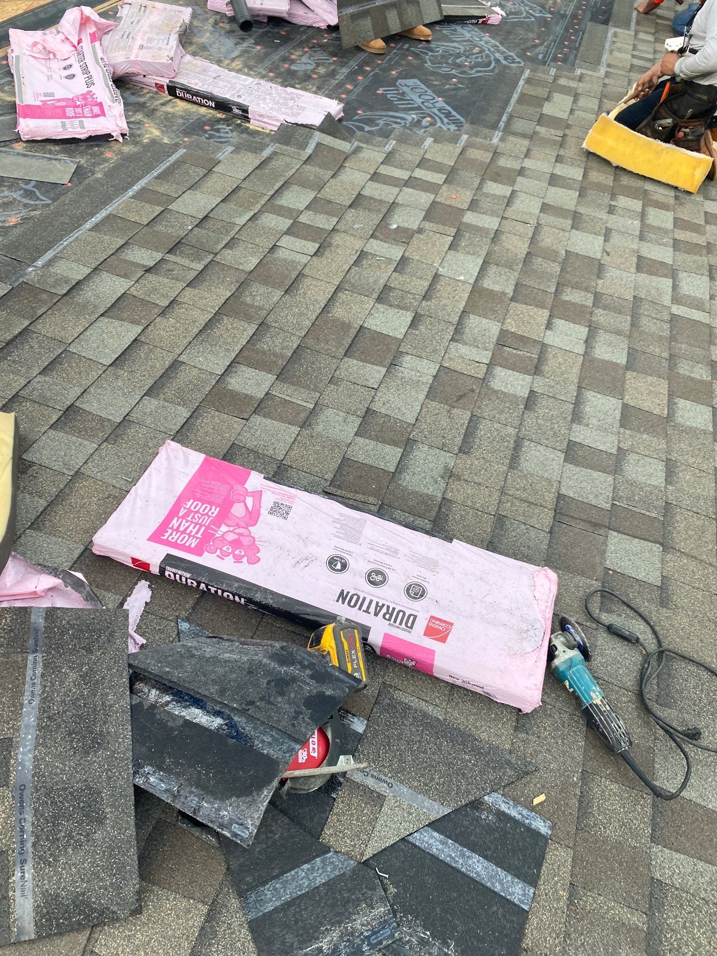 Residential Roofing Installation using Owen's Corning Duration (Lifetime) Shingles by Roof Repair Company