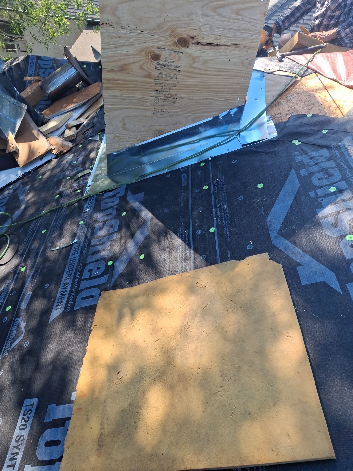 Quebec South by Bayfront Roofing and Construction