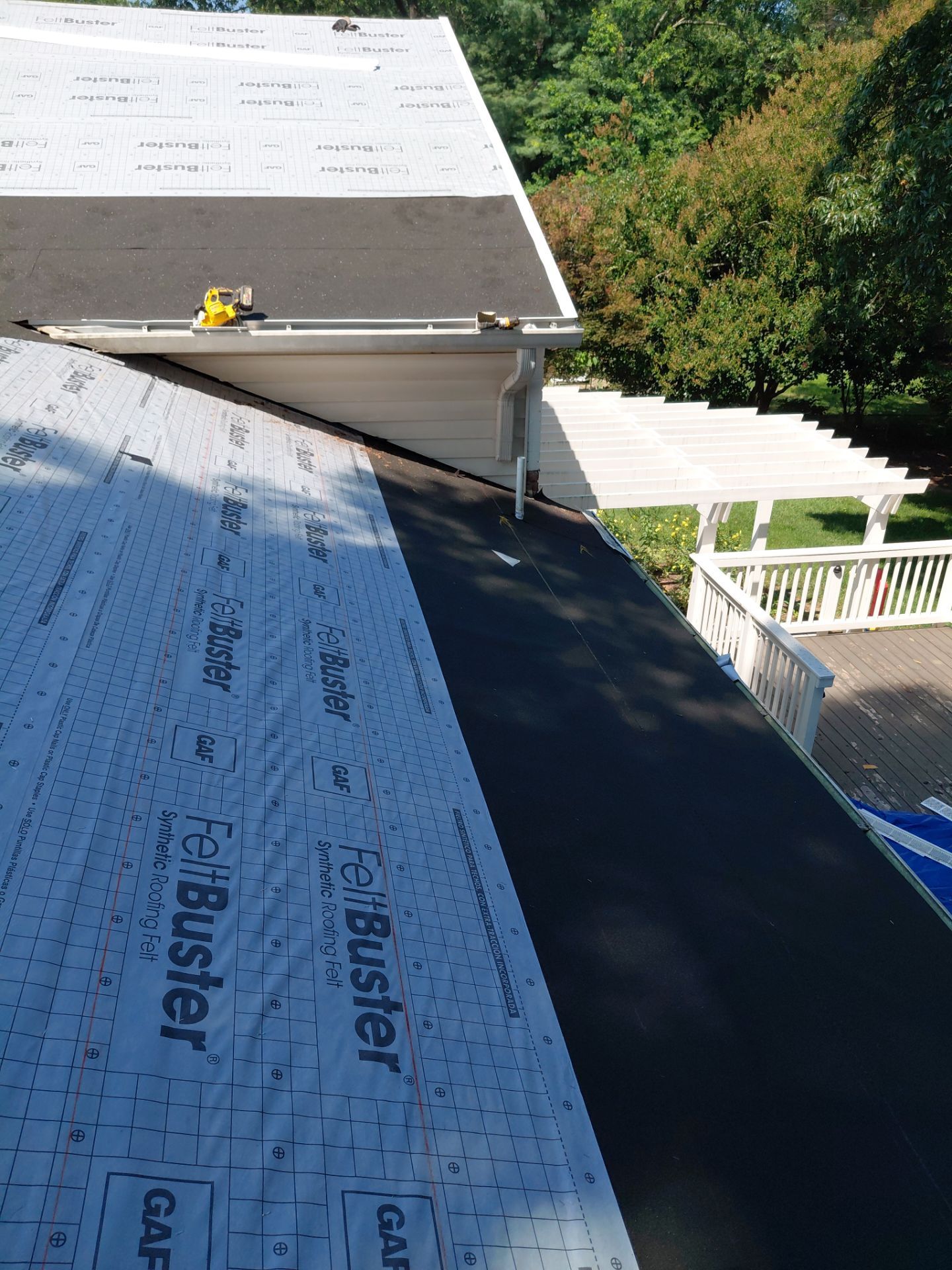 Alexandria: Residential Roof Replacement with GAF Timberline HDZ in Nantucket Morning by RM Banning, Inc.