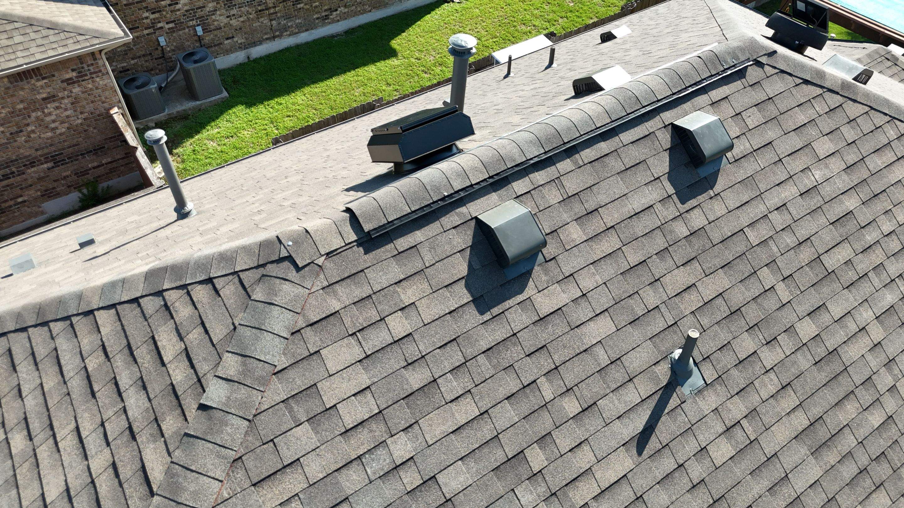 Weathered Wood - Malarkey Vista by RoofsOnly.com