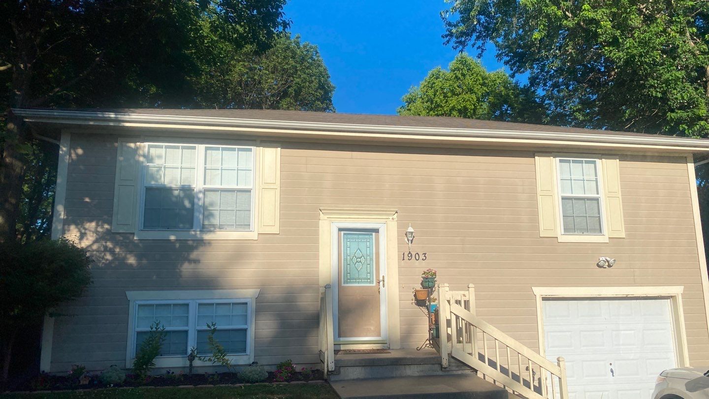 New Curb Appeal is Activated by EEC  Windows, Siding & Roofing 