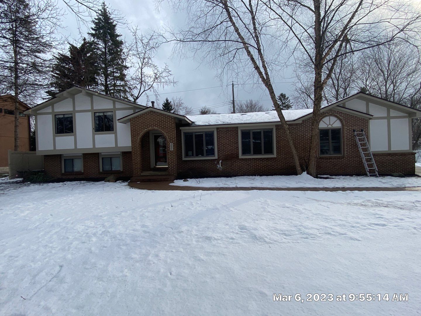 Window Installation using Replace windows  by Smart Roof