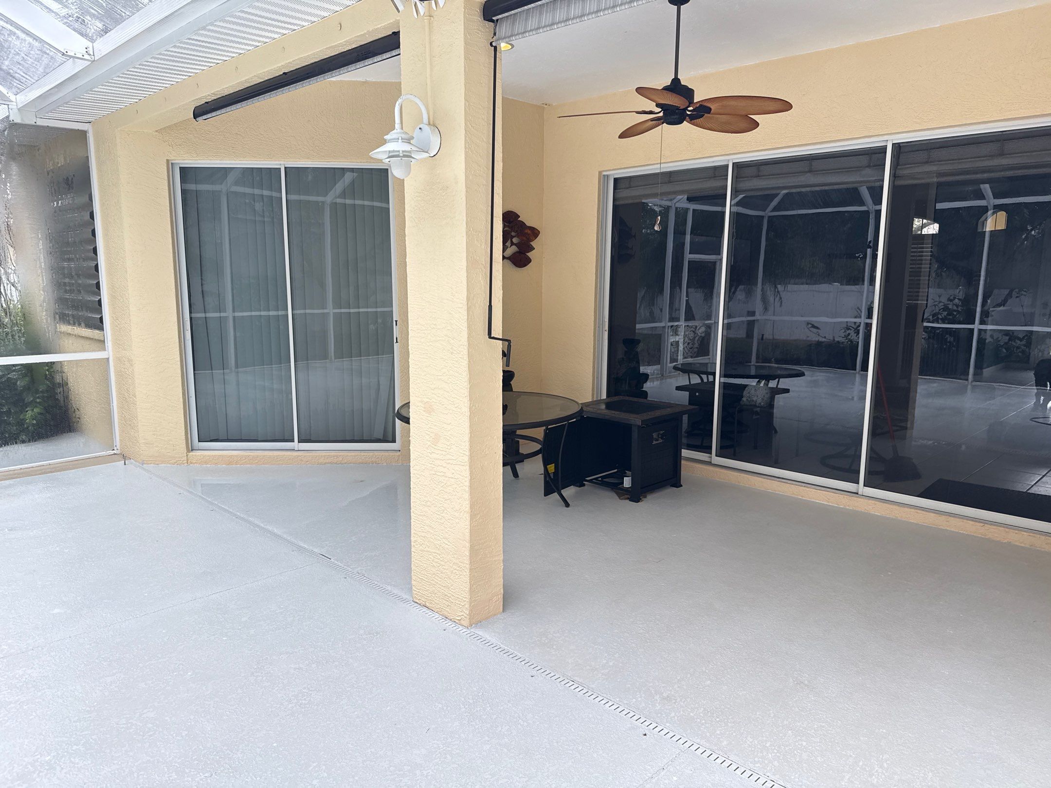 Lanai & Screen Enclosure Cleaning, Paver and Fence Cleaning by Sunshine AquaWash