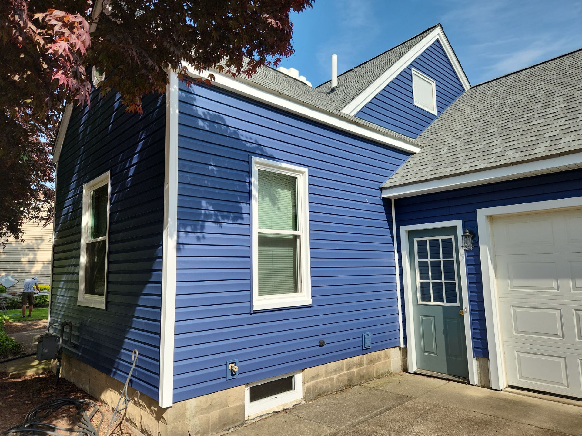 CertainTeed Restoration, Color, Midnight by Eagle Eye Roofing