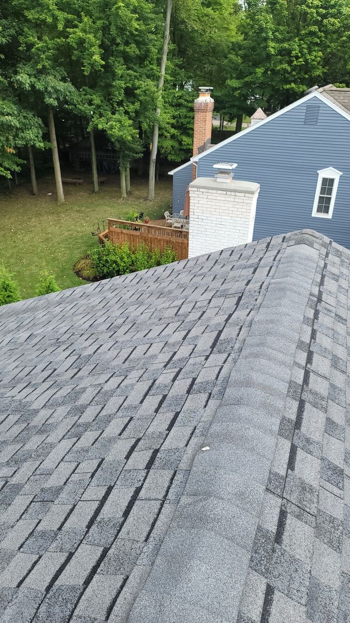 CERTAINTEED LANDMARK COLOR: PEWTER DRIP EDGE: WHITE by Eagle Eye Roofing