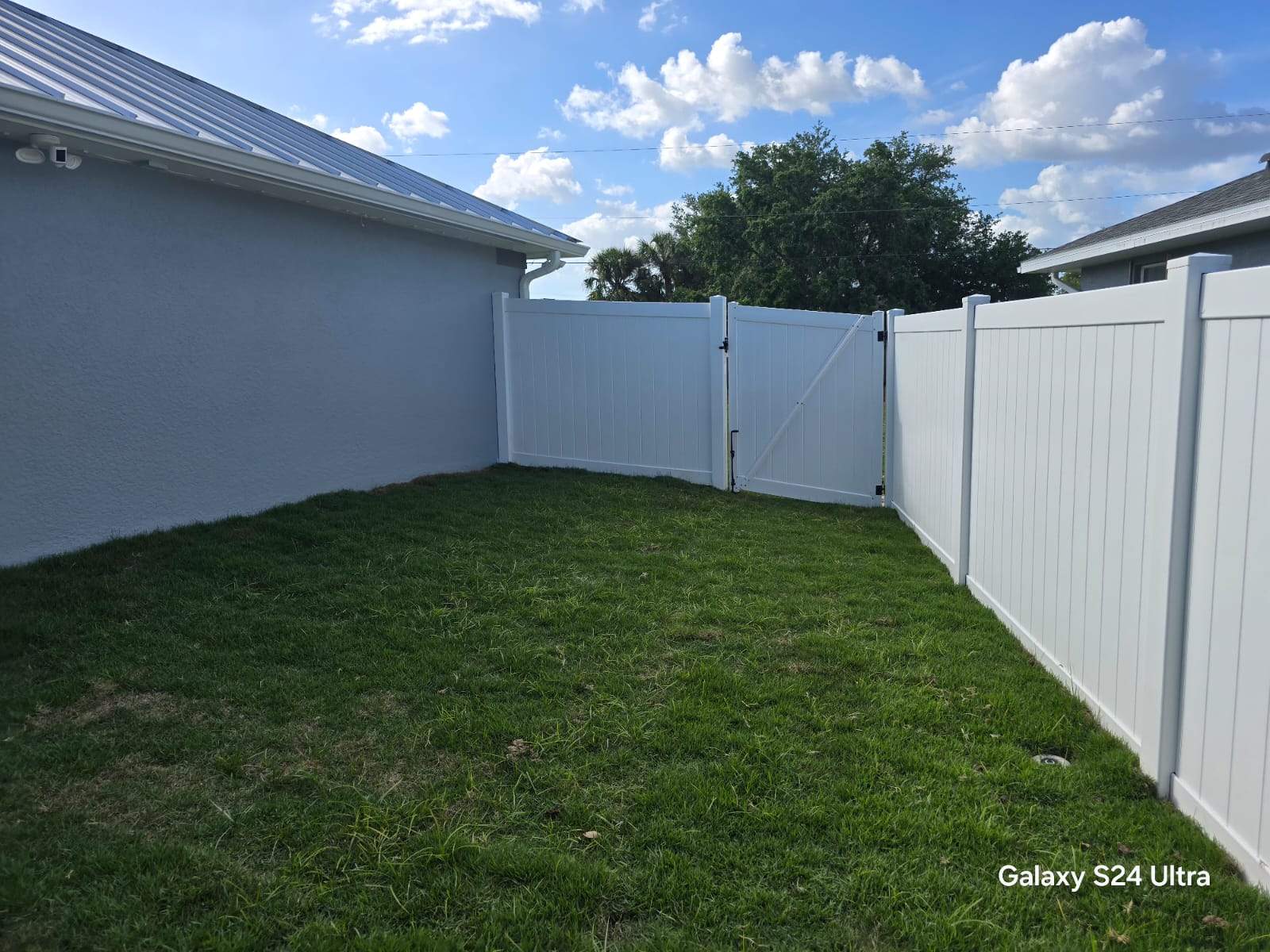 Residential White Vinyl Privacy Fence Installation in North Port by True Fence LLC