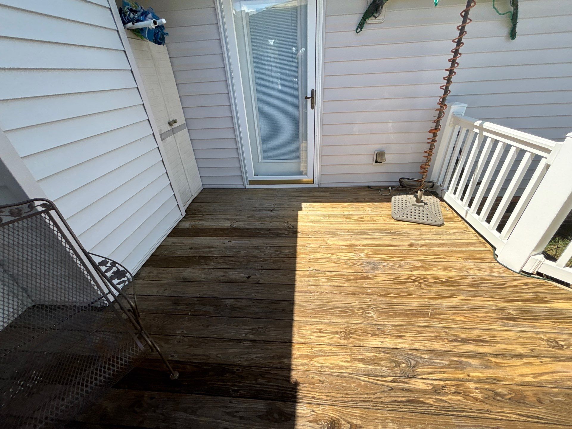 Wood Deck using Wood Sealant by DuraSeal
