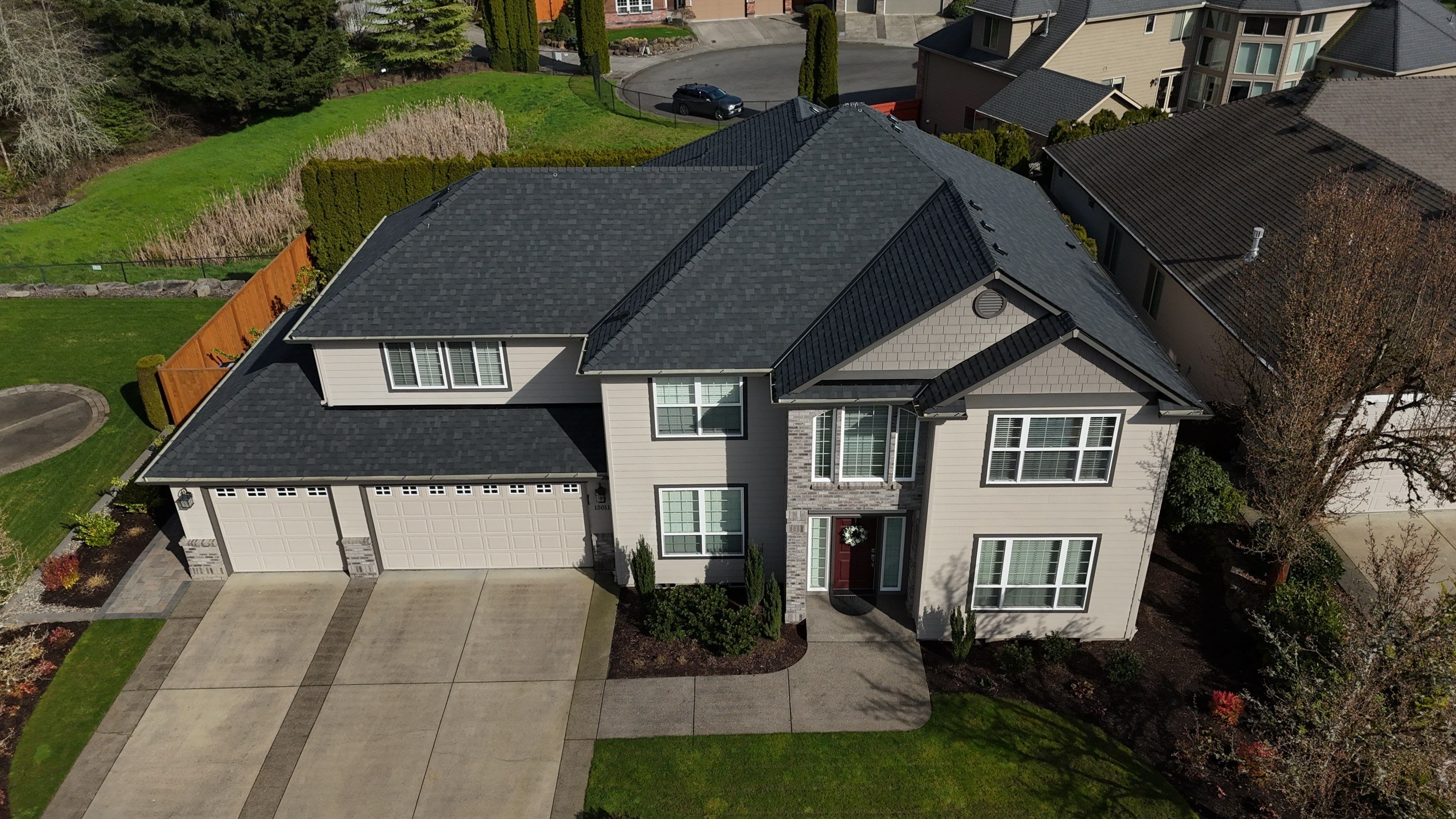 Onyx Black | Roof Replacement in Vancouver, WA 98685 by Valiant Roofing, LLC