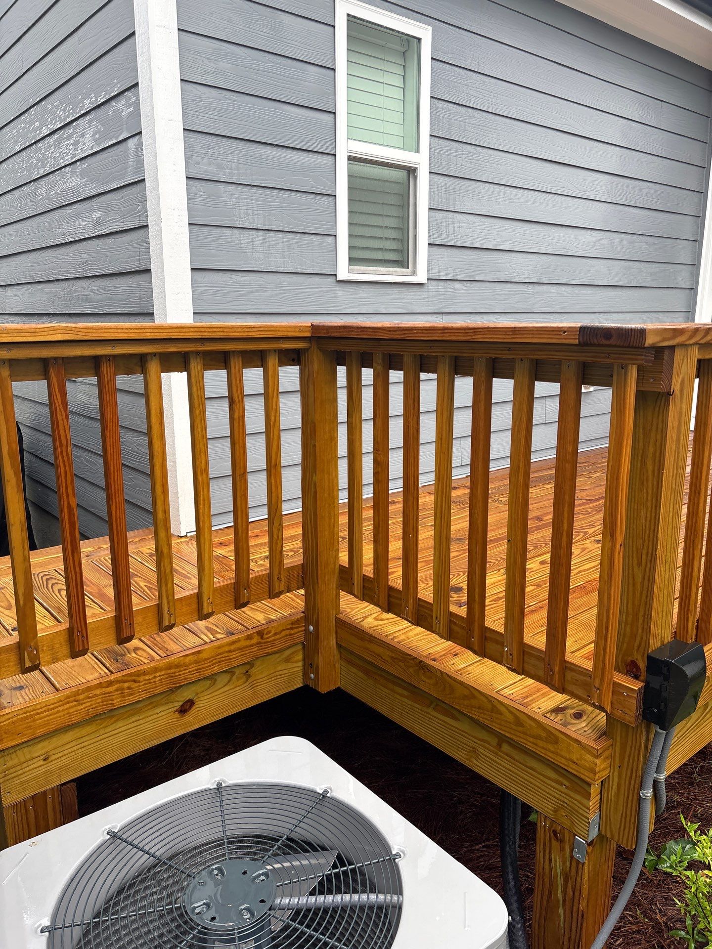 Wood Deck using Wood Sealant by DuraSeal
