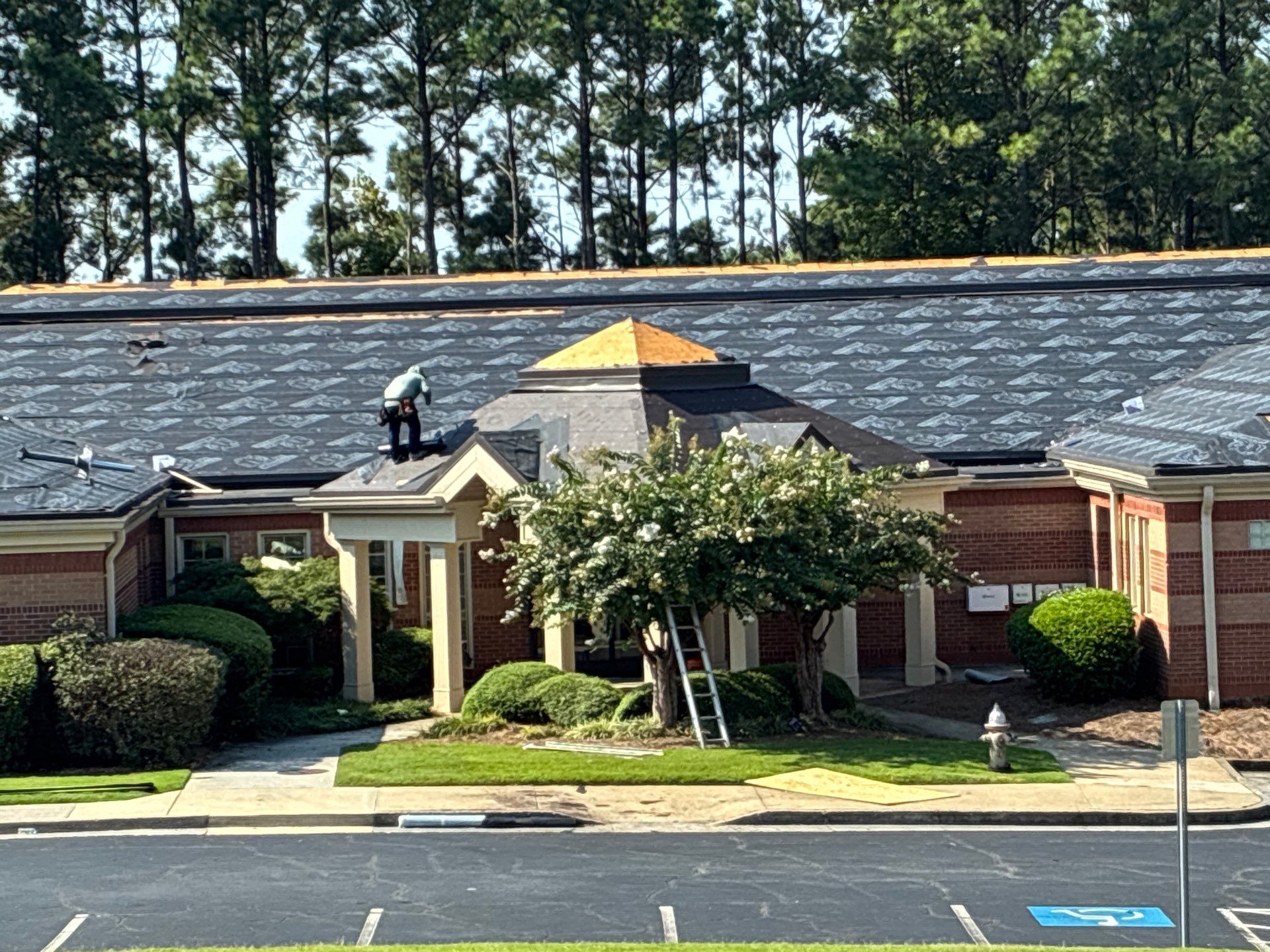  West Cobb Medical  by Arac Roof It Forward
