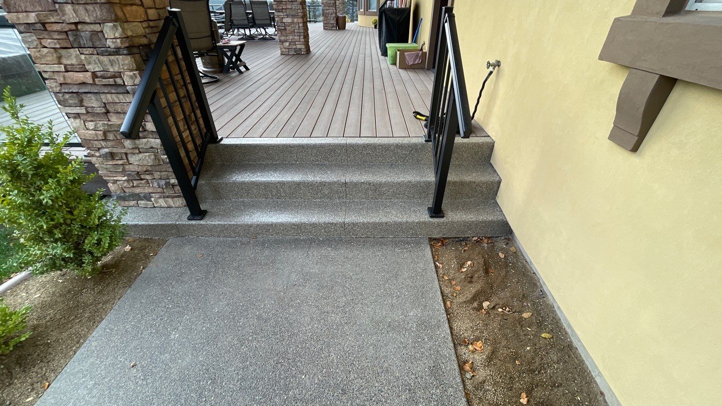 Driveway using Trail Mix 1/8" Chip by Croc Coatings, LLC