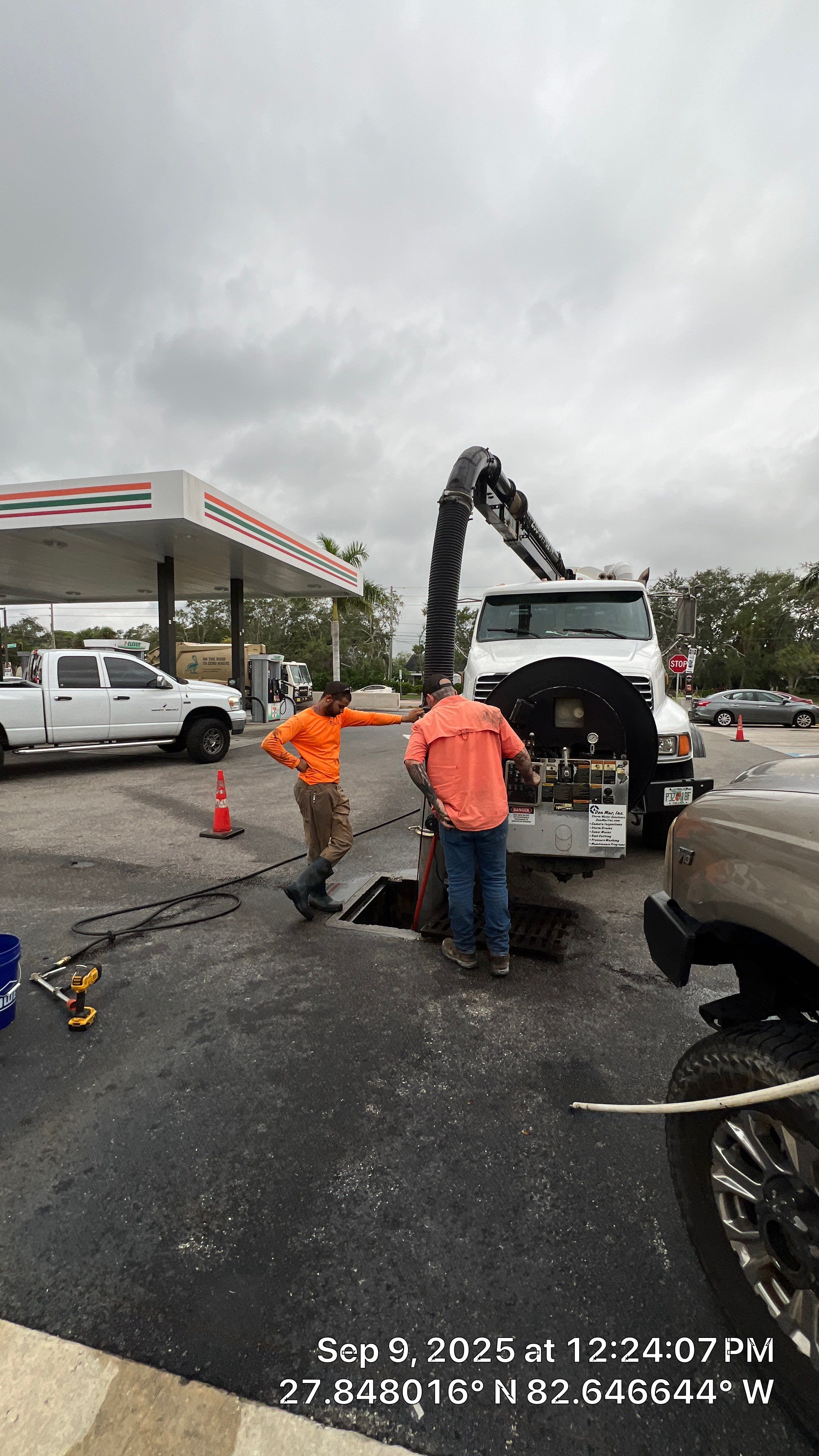 St. Petersburg 7-Eleven Stormwater System Cleaning by Don Mar, Inc. Storm Water Solutions