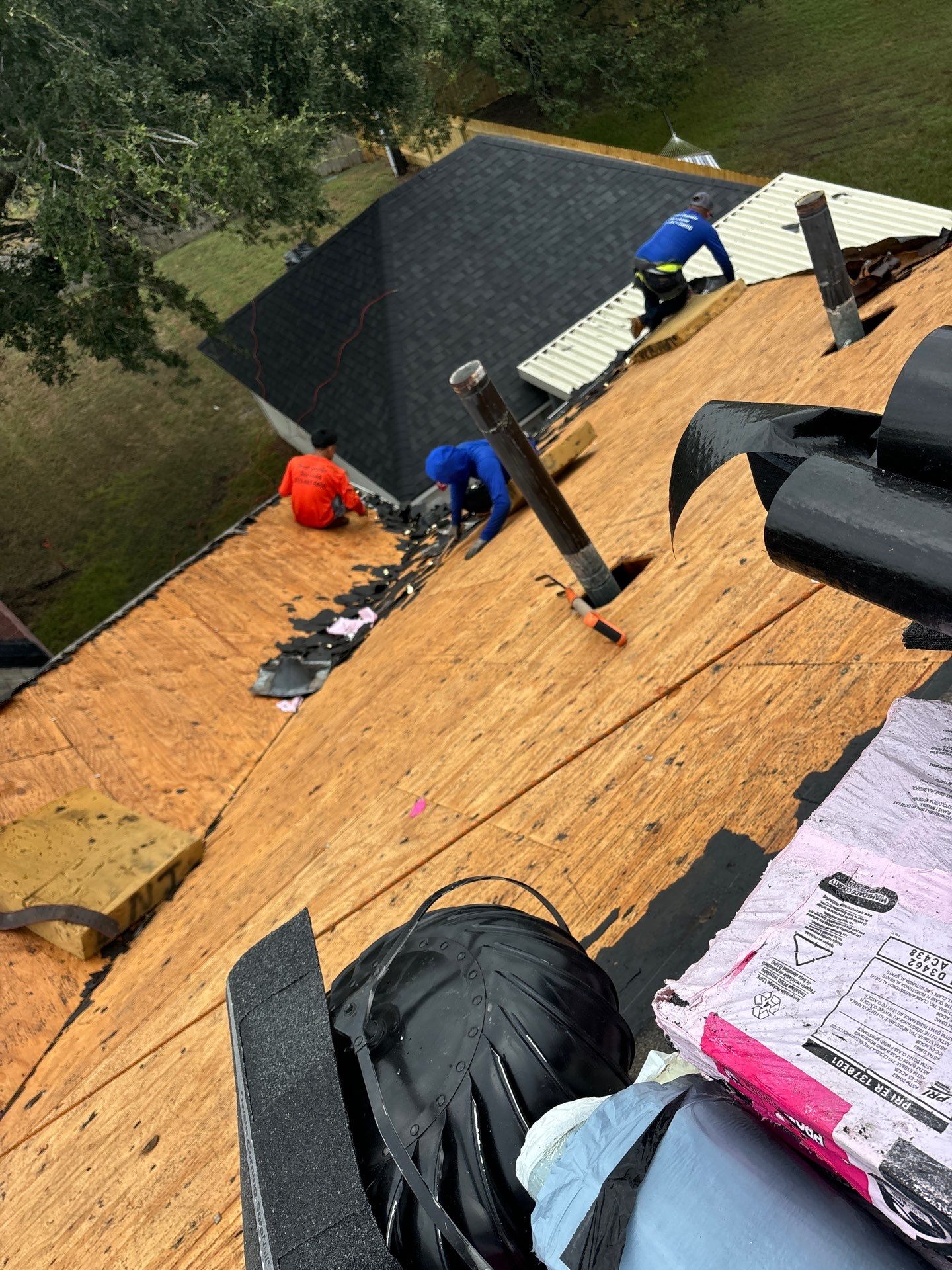 Residential Roofing Installation using Owen's Corning Duration (Lifetime) Shingles by Roof Repair Company