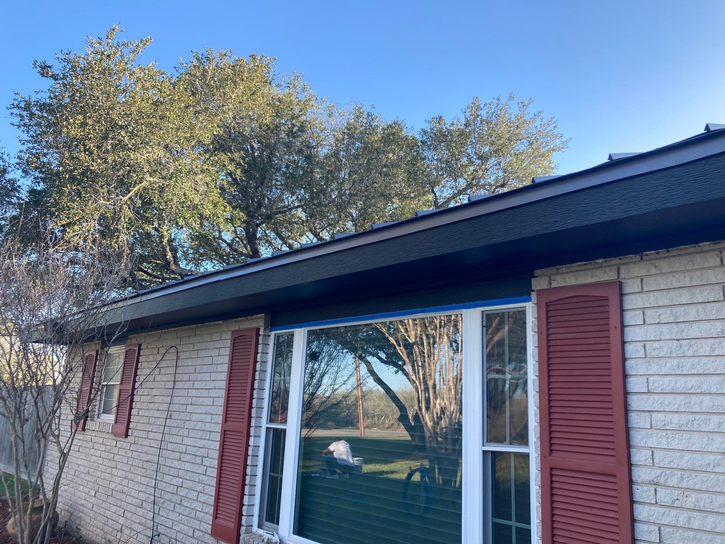 Beeville Backporch sittin' by Bayfront Roofing and Construction