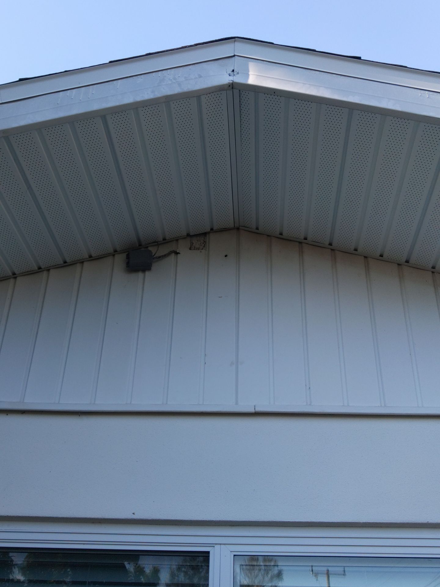 Soffit White Vinyl Installation FL by Gutter Professors