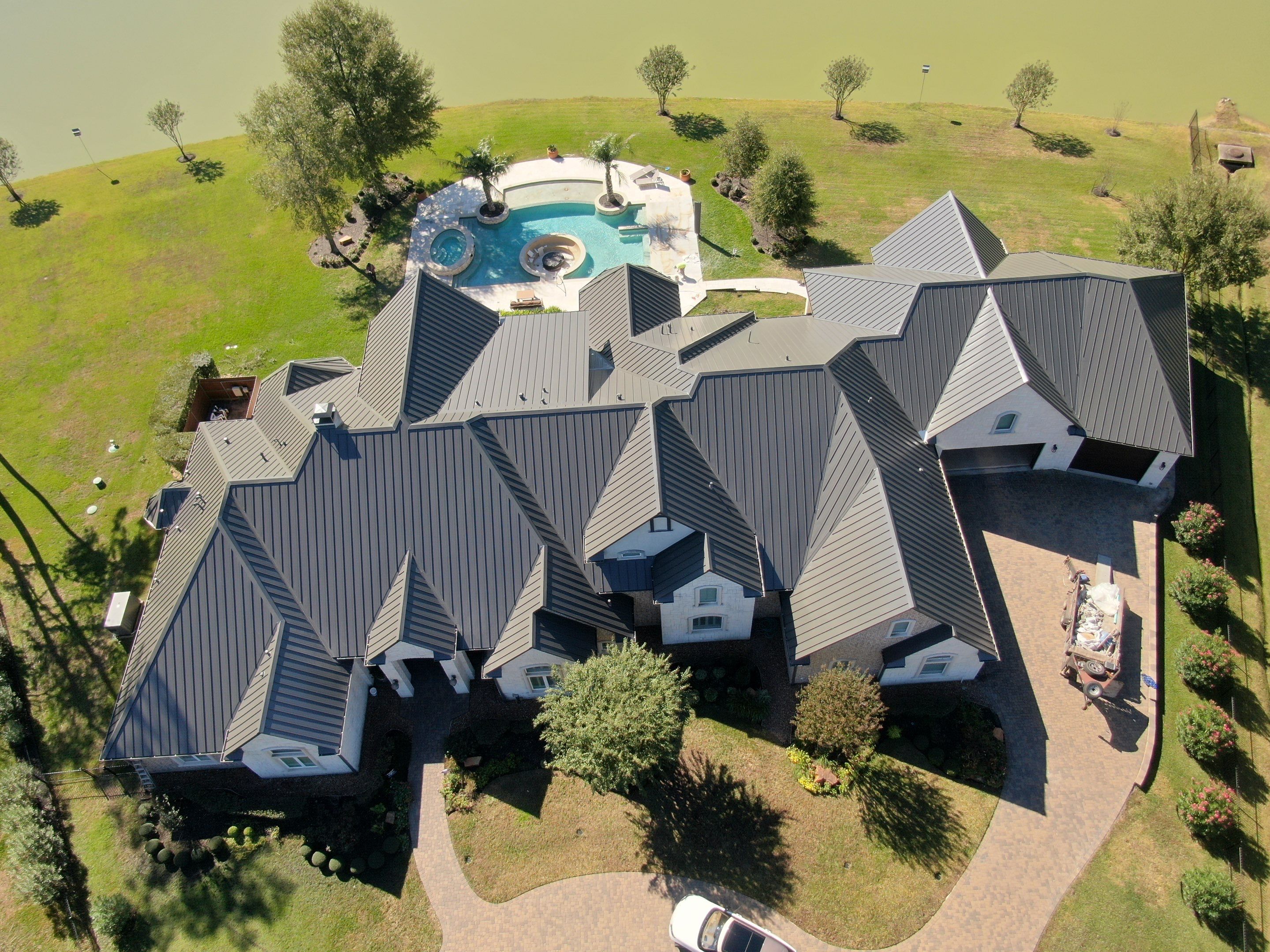 Benders Estates - Standing Seam by Hartland Roofing & Construction