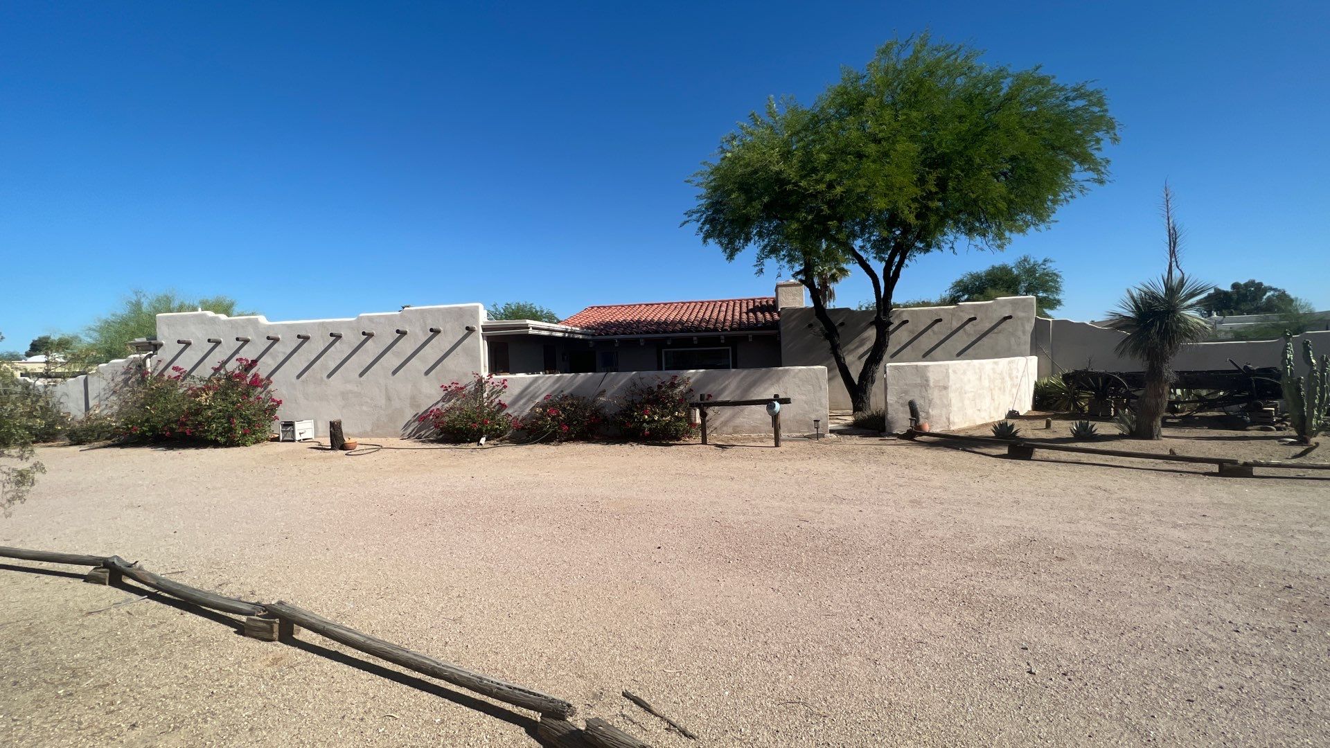 Ranch / Parapet Style; Single Family Home by Crash of Rhinos Painting & Garage Floors