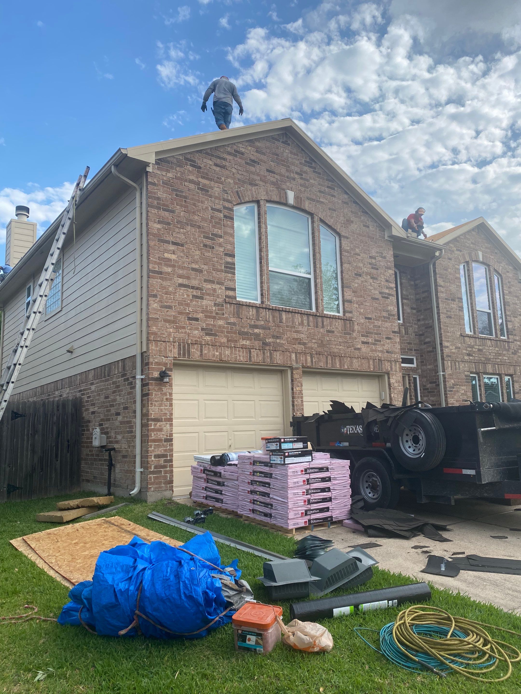OC Duration Estate Gray by HHH Roofing & Construction
