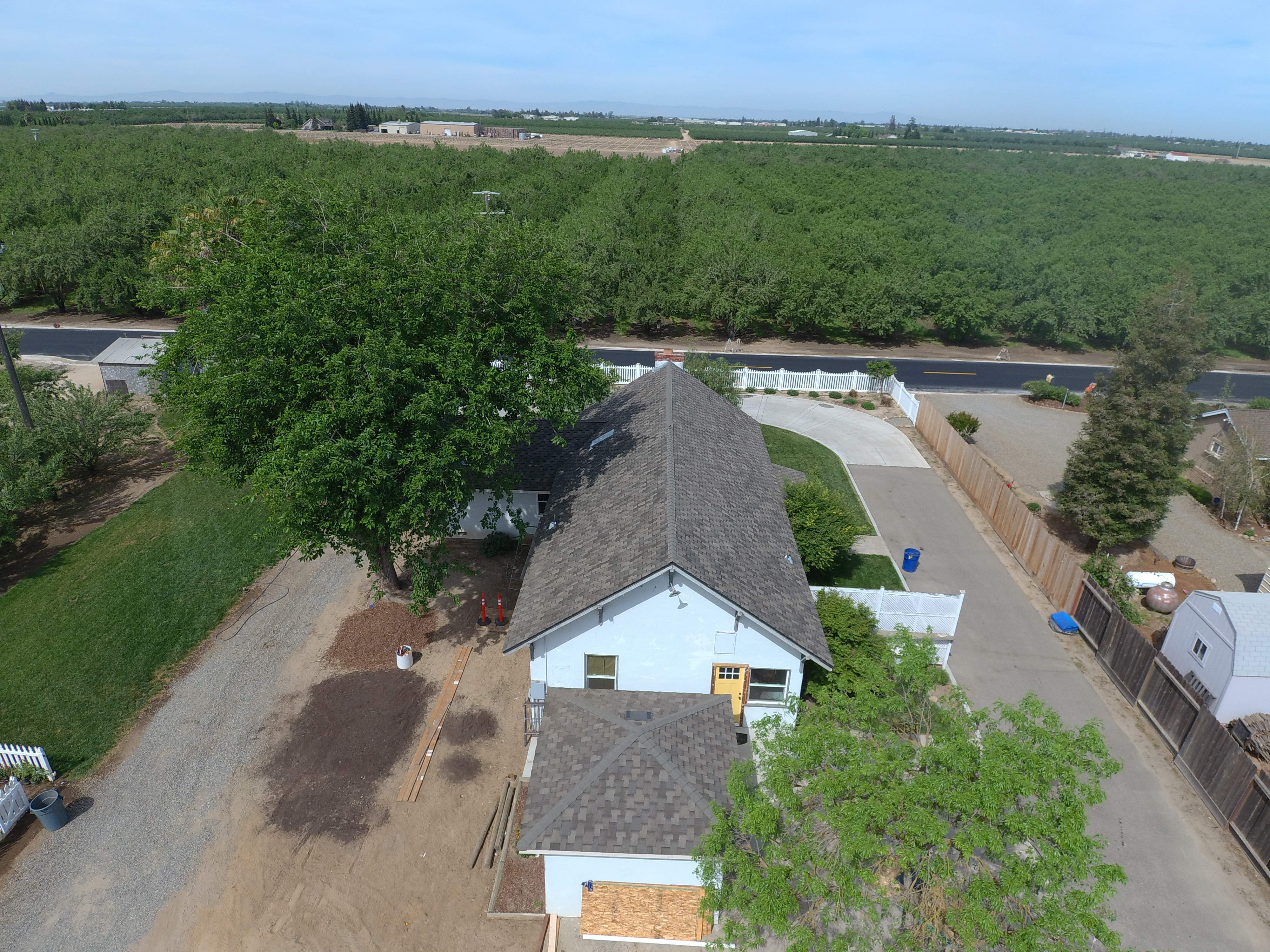 Residential Roofing Installation using Presidential type composition shingles by Straight Edge Roofing Inc