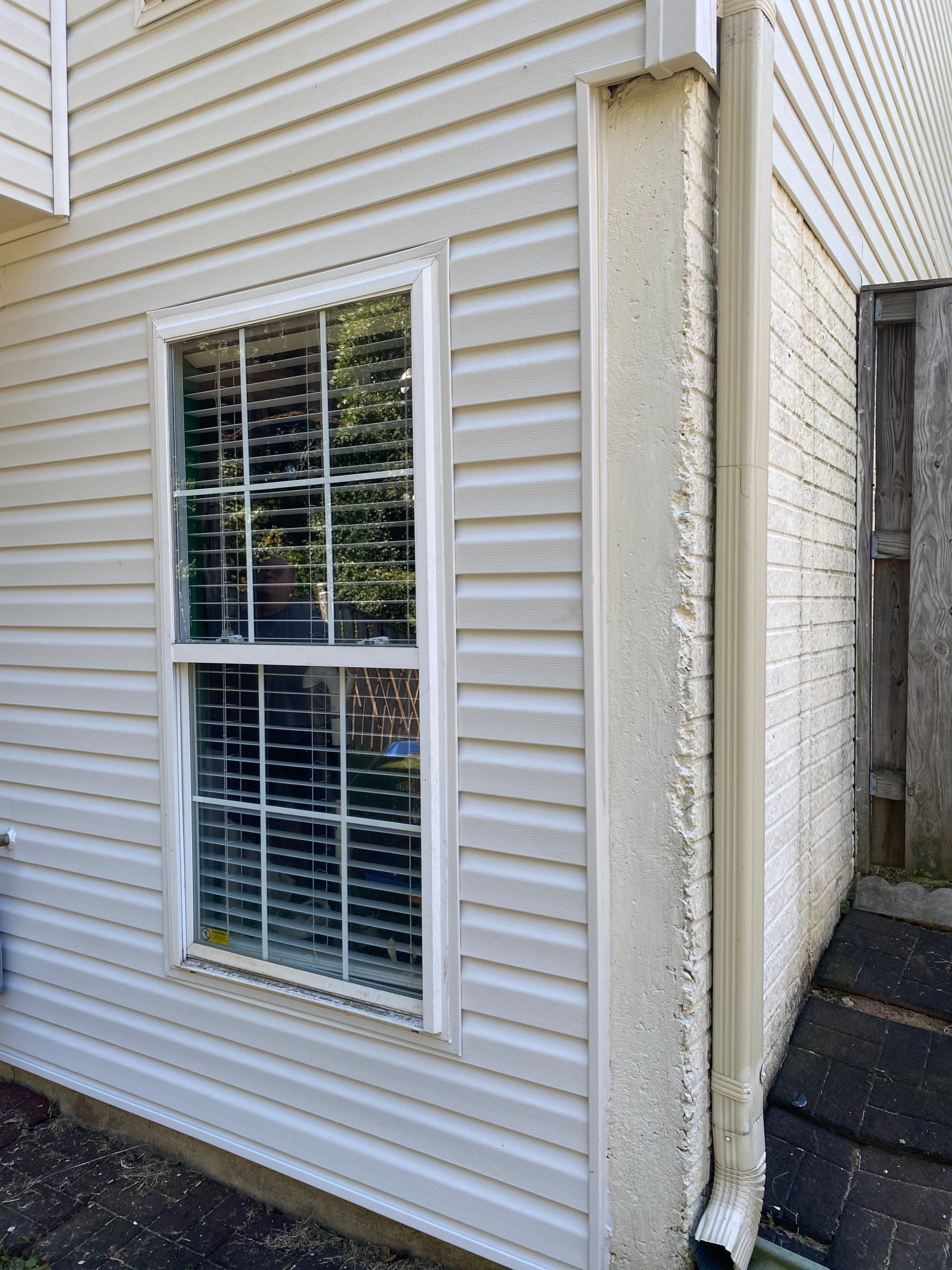 Woodbridge: Siding Replacement with Mastic Ovation Vinyl siding in Linen  by RM Banning, Inc.