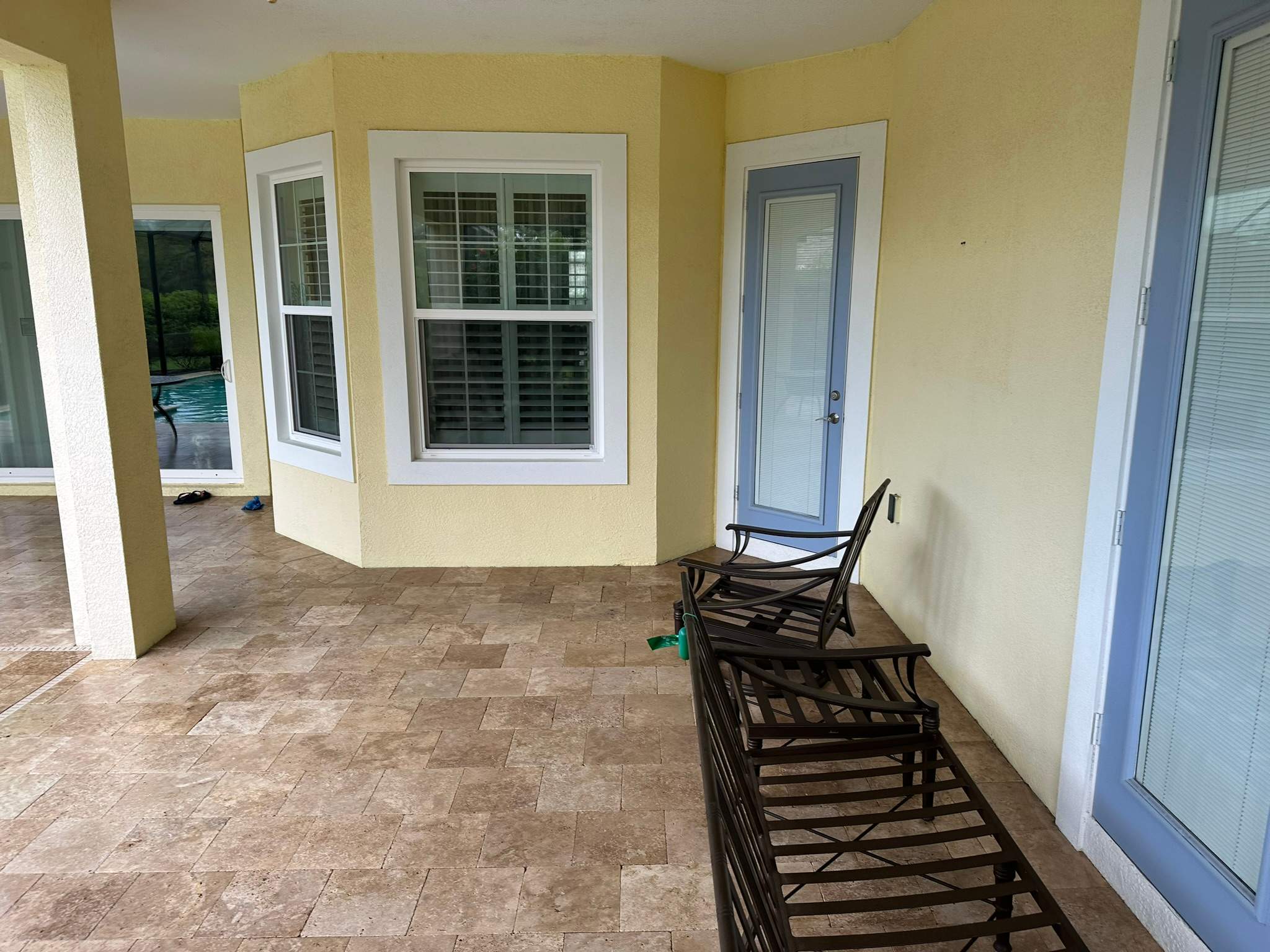 House Wash & Pool Screen Enclosure Cleaning in Winding River Community, Bradenton, FL | Sunshine AquaWash by Sunshine AquaWash