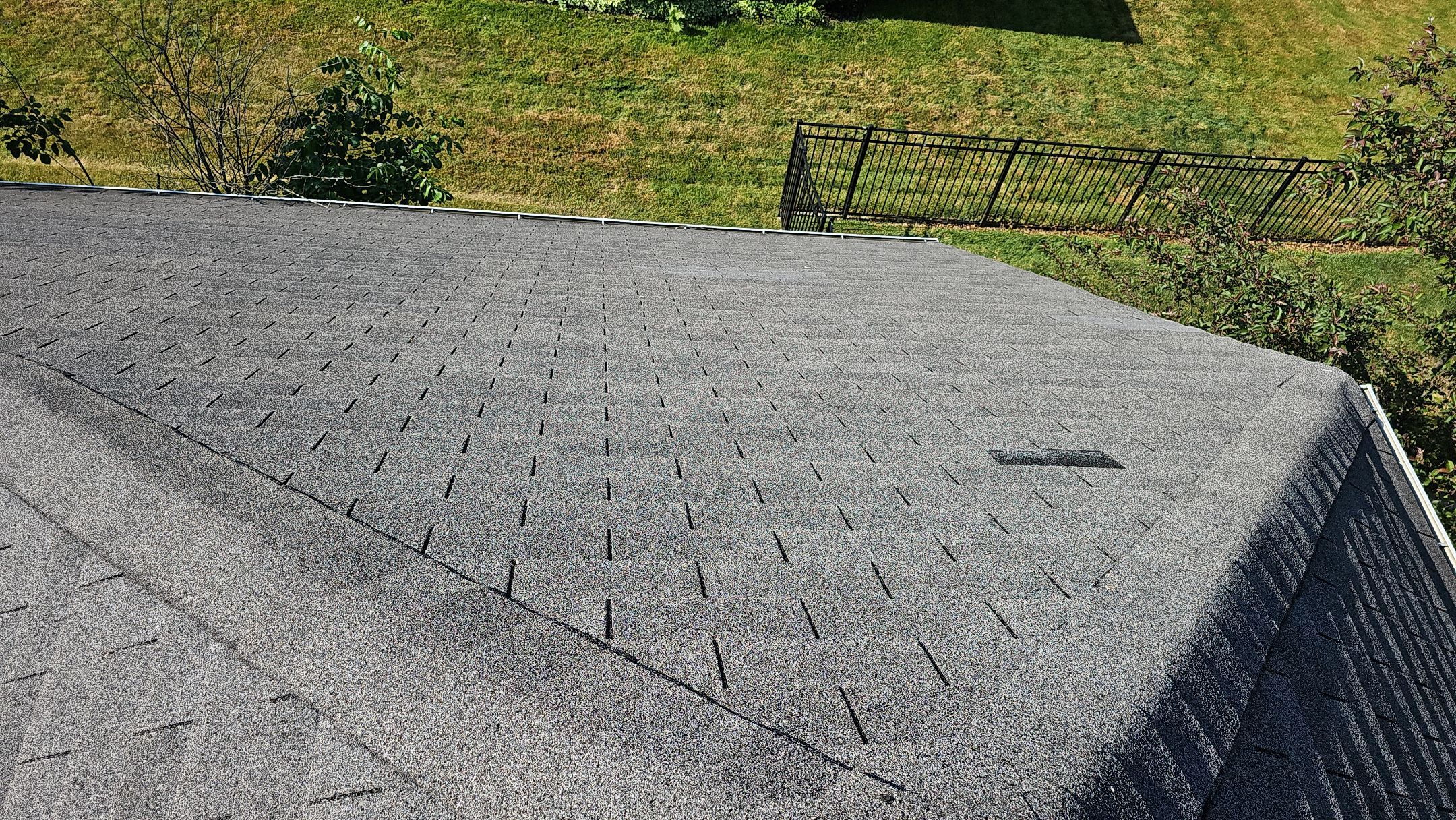 ATLAS PINNACLE COLOR: HEARTHSTONE by Eagle Eye Roofing