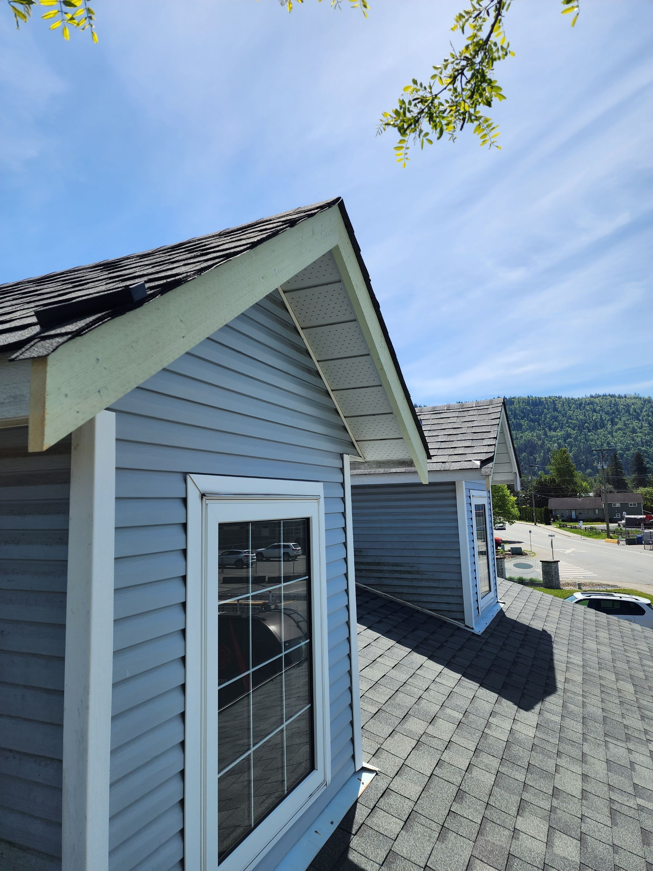 Residential Roofing Installation using Estate Gray Shingles by Top Notch Roofing Inc