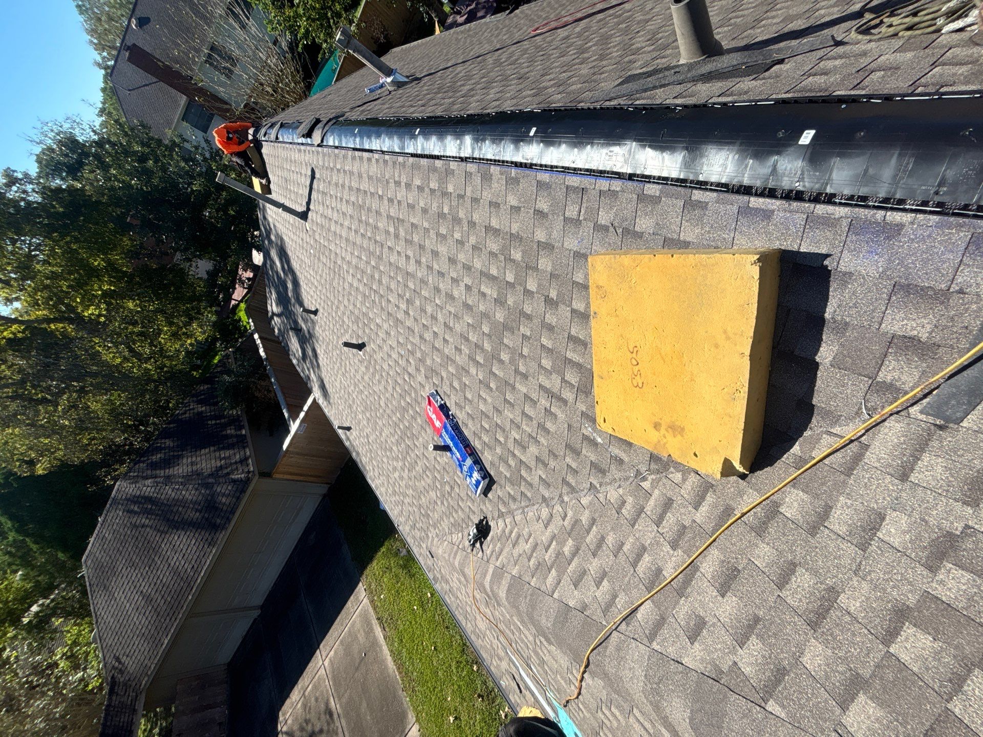 GAF- Weathered Wood by Elite Roofing LLC