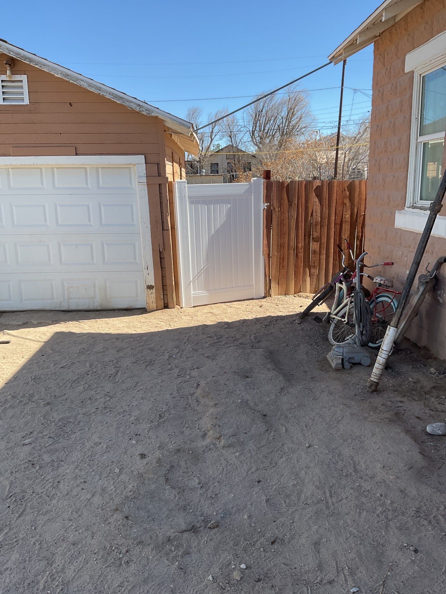 Fence Installation using Vinyl by Fence Guys Inc.