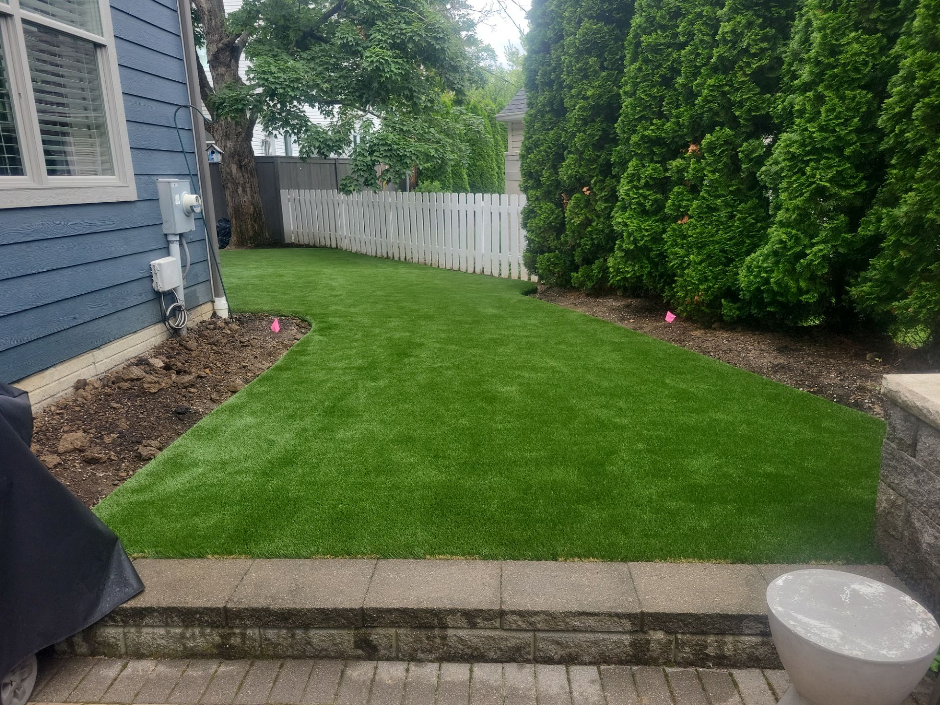 Custom Synthetic Lawn and Putting Green Installation in Upper Arlington by Southwest Greens Midwest