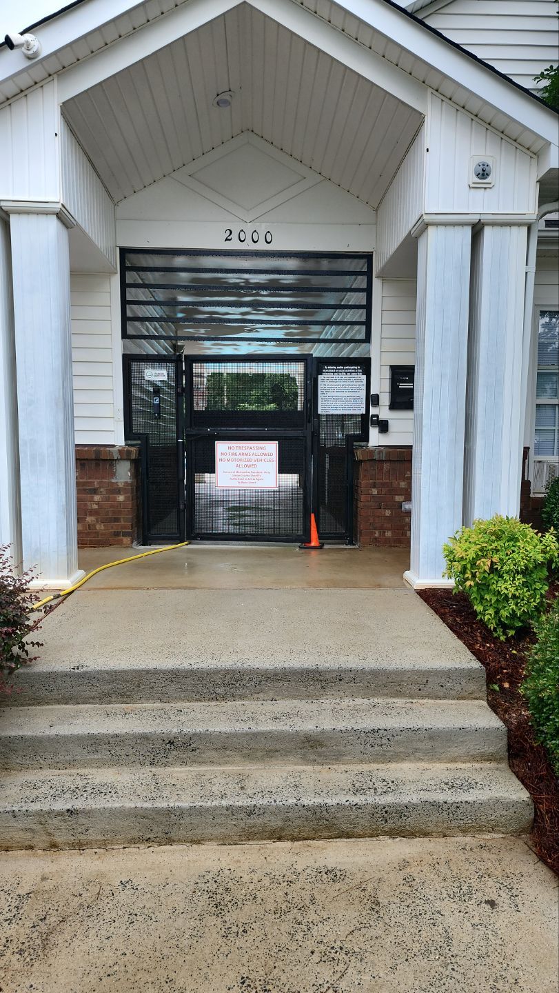 House Wash using cleaner by Power Wash Masters LLC