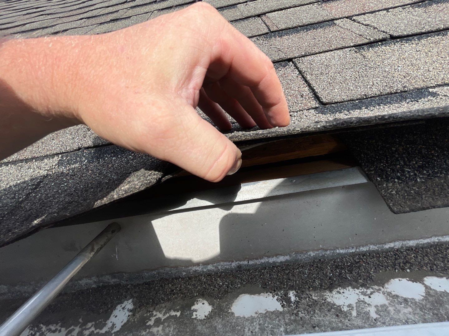 Residential Roofing Installation using Owens Corning Oakridge Roofing System by Undersun Roofing 