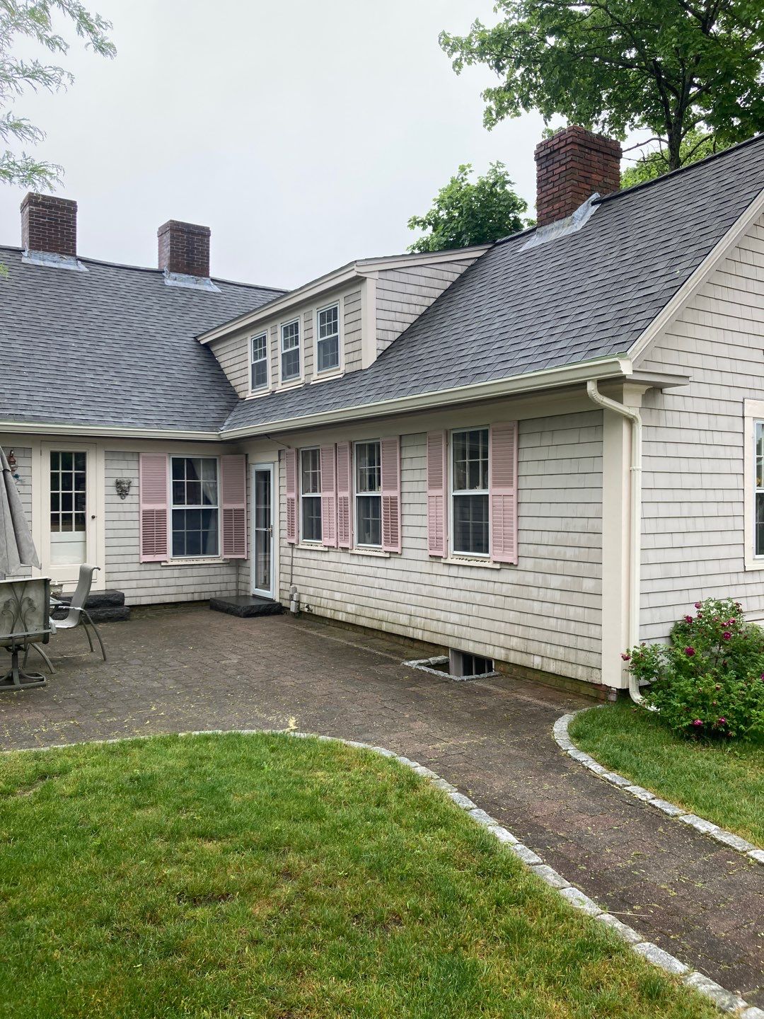 Gutter Installation using 6" K-Style Aluminum Gutter on a Vinyl Wedge Buildout by Gutter Pro Enterprises