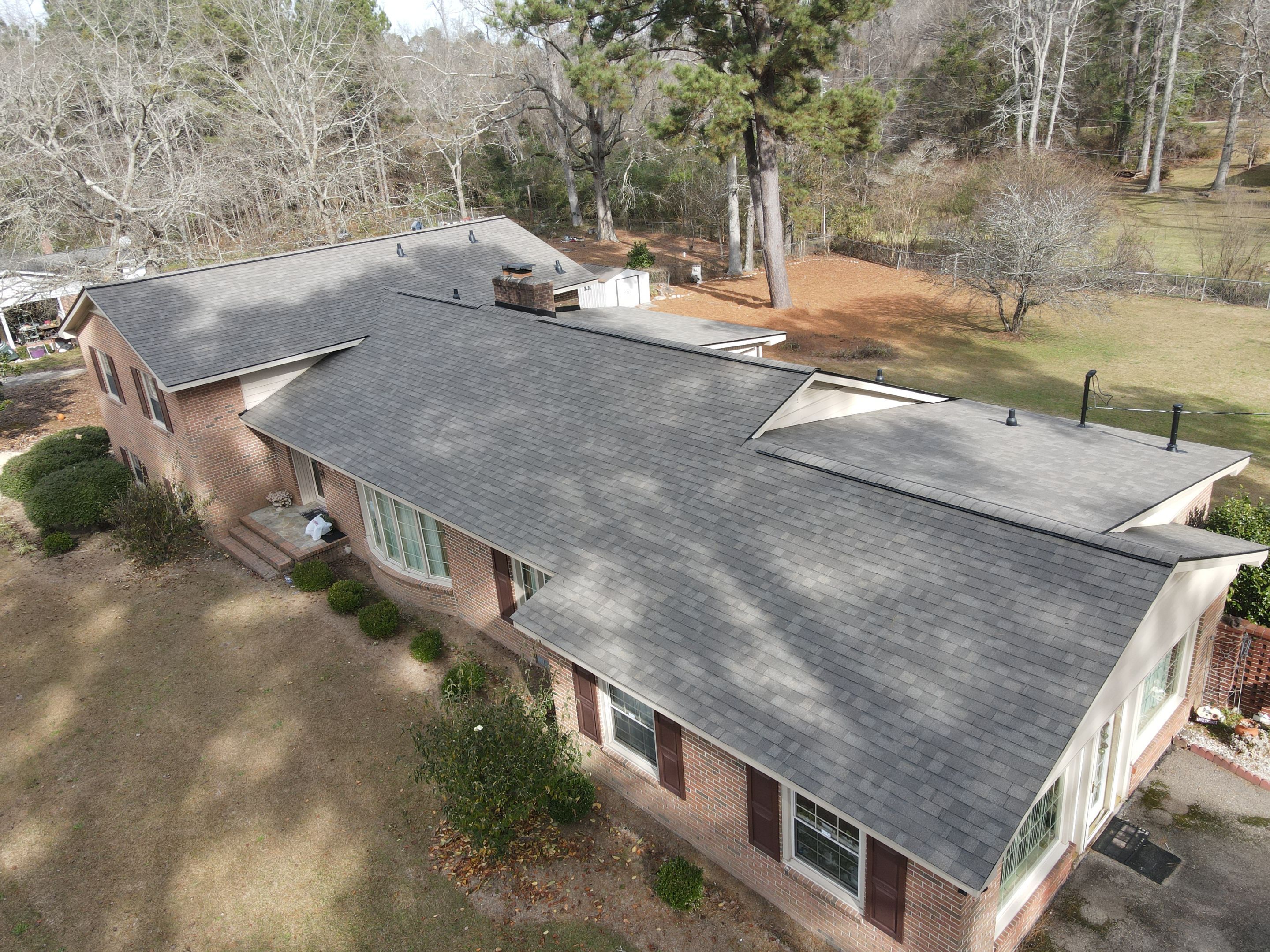 Residential Roofing Installation using Owens Corning Oakridge- Williamsburg Gray by Indigo State Roofing