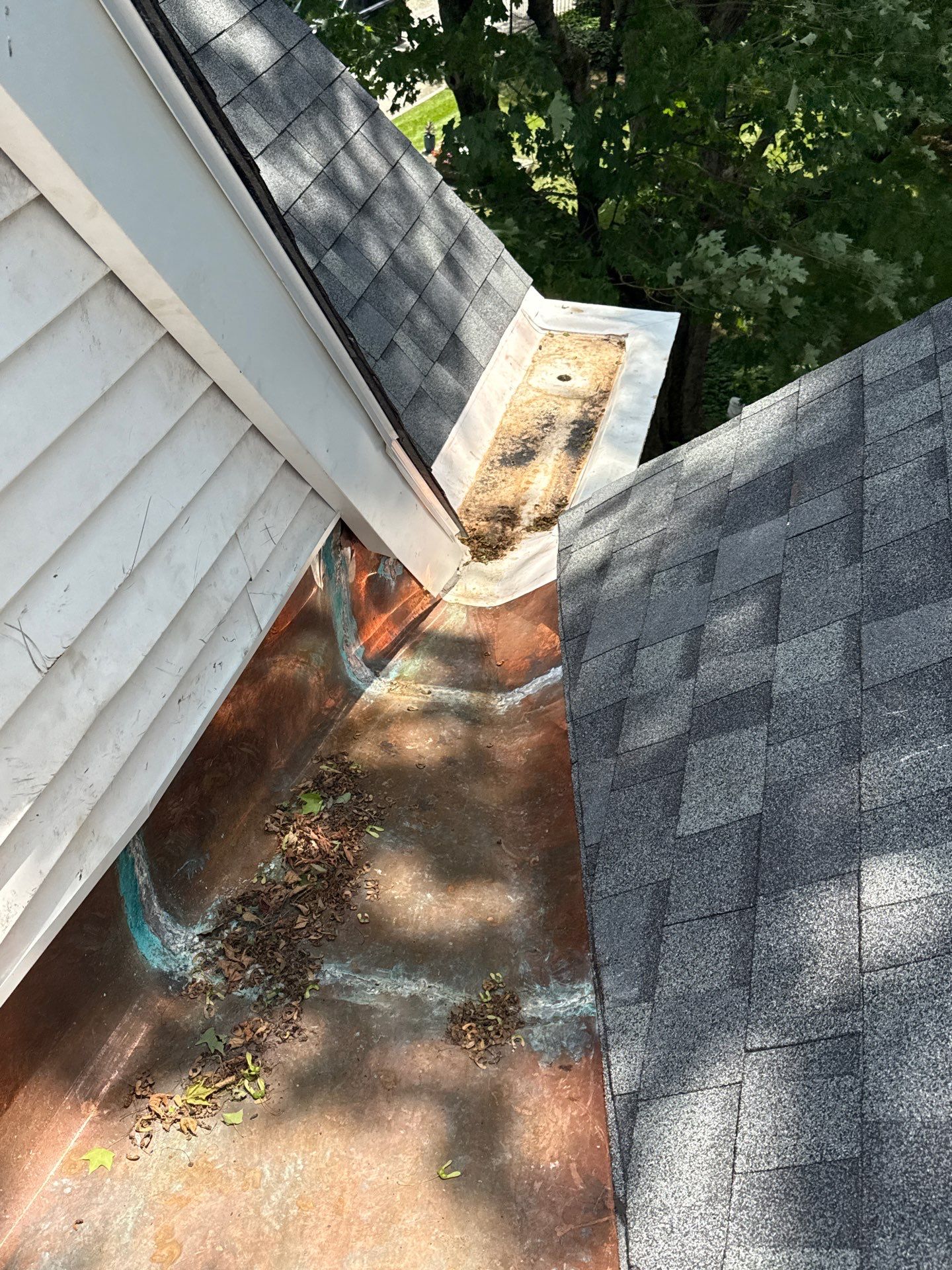 Project in Cortlandt by The Energy Efficient Roofer & George's Seamless Gutters