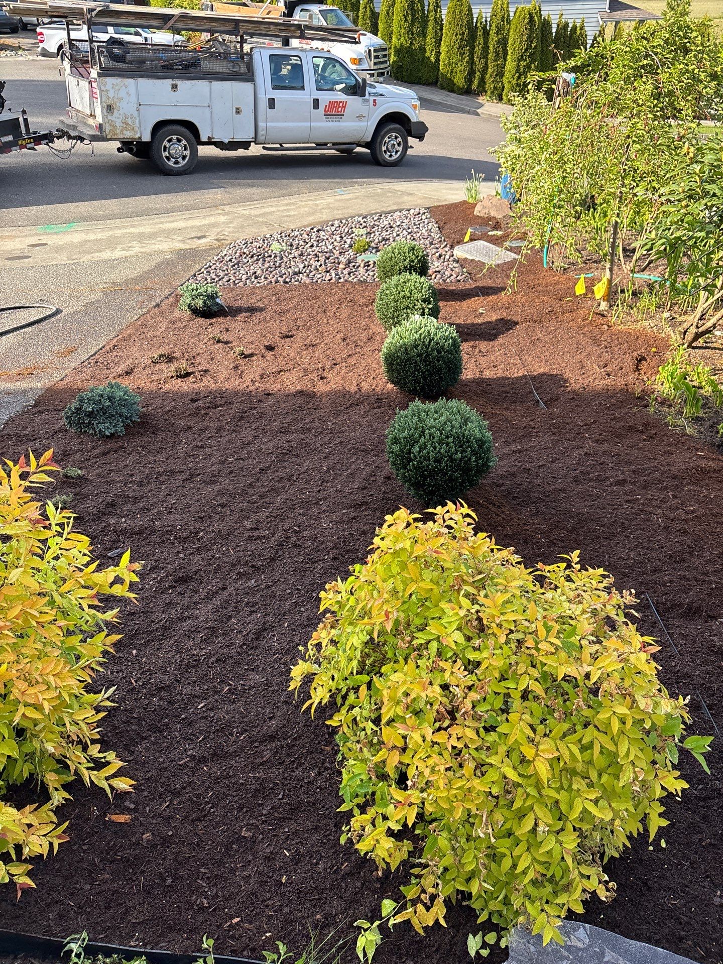 Front Yard Landscaping Makeover | Snohomish  by Jireh Asphalt & Concrete Inc 
