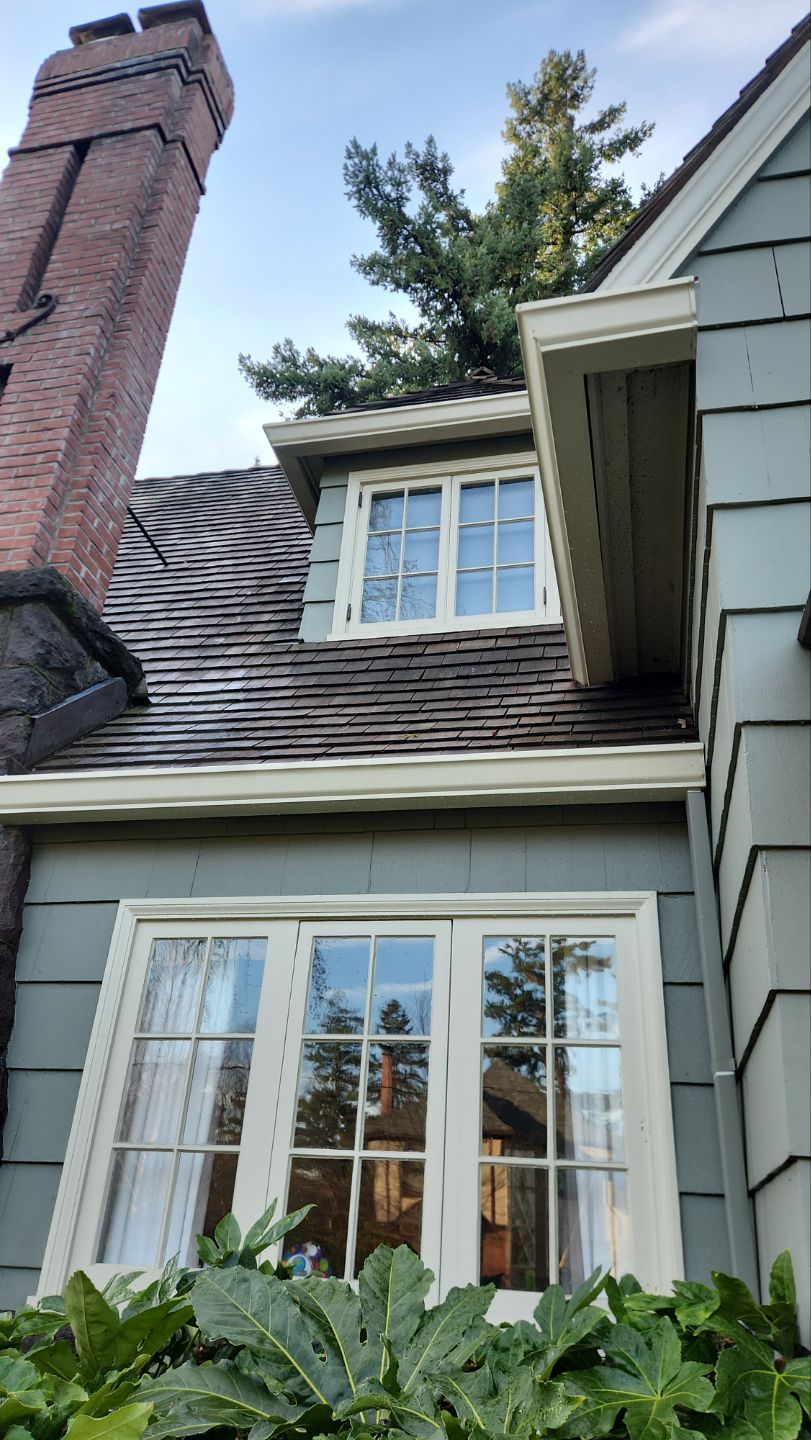 Gutter Guard Installation using Gutter Glove by Willamette Outdoor Wash LLC