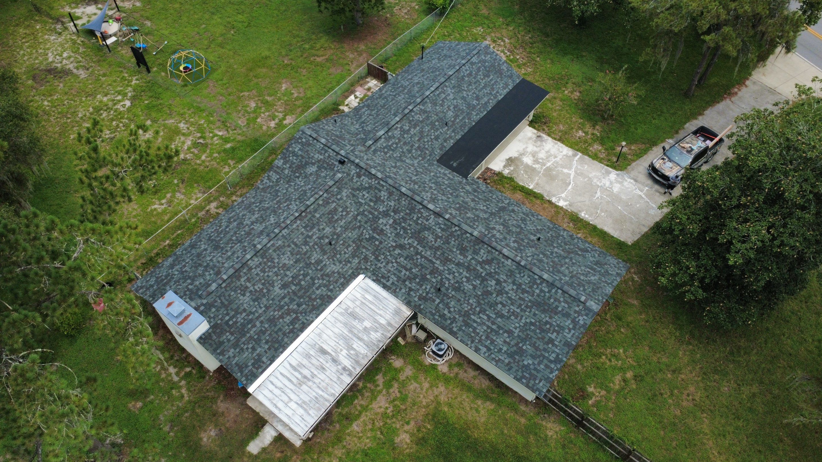 Roof replacement in Lutz, FL by Steadfast Roofing 