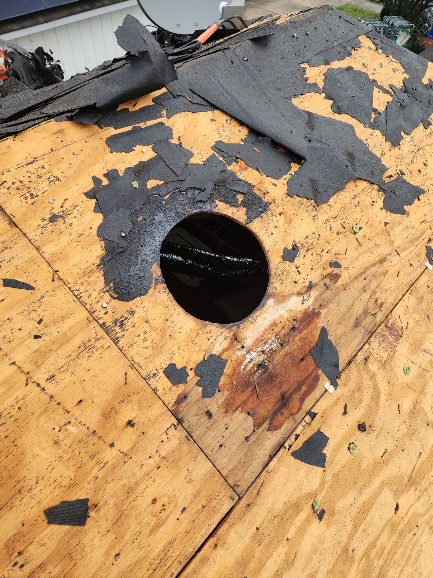 Residential Roofing Installation using Owen's Corning Duration (Lifetime) Shingles by Roof Repair Company