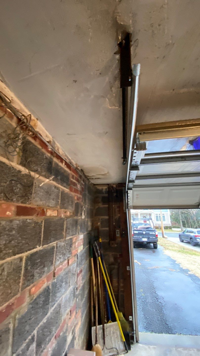 Arlington: CertainTeed Landmark Pro Designer Shingles in Max Def Burnt Sienna by RM Banning, Inc.