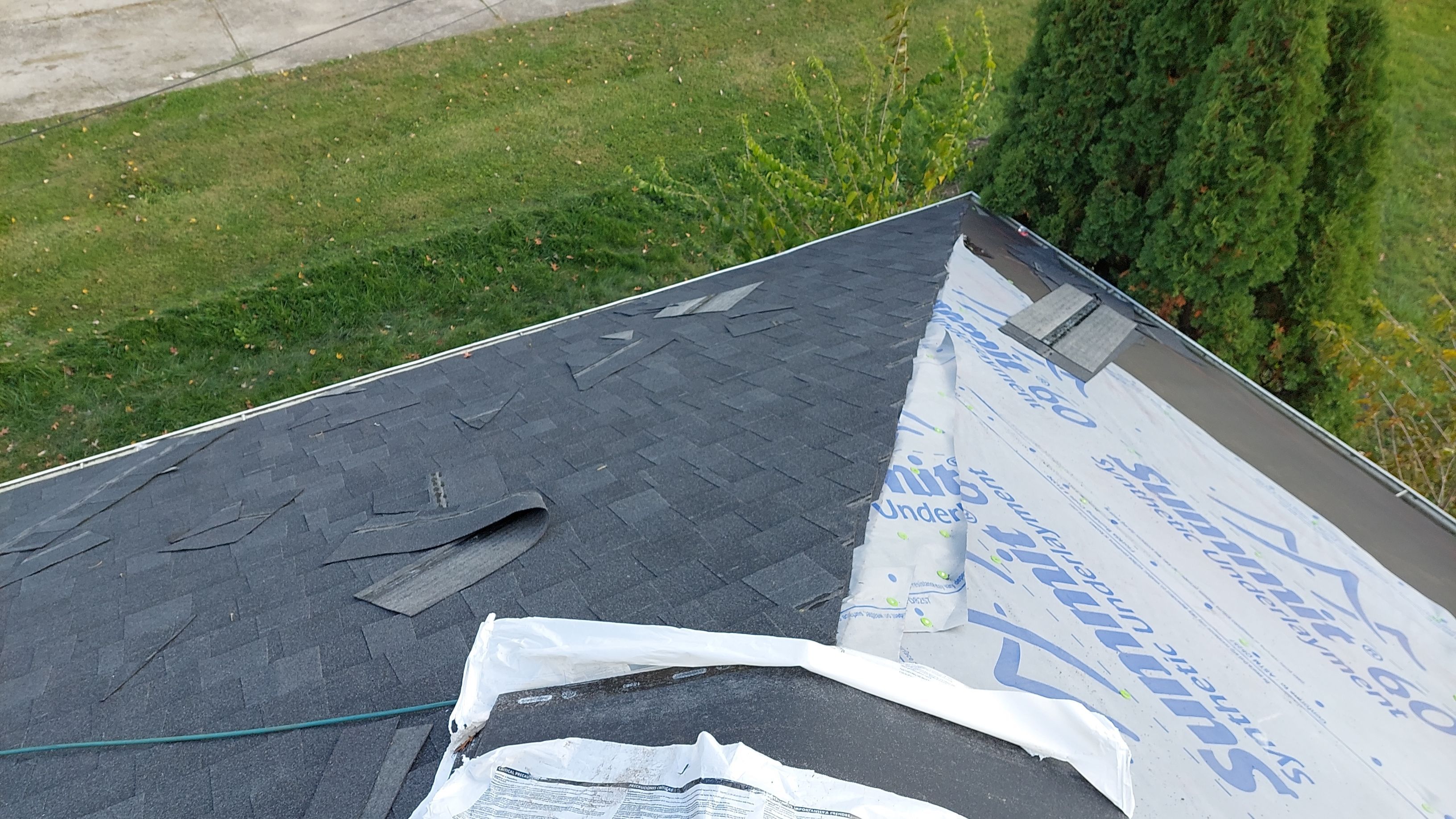 Liberty Township - Pristine Black by Tamlin Roofing