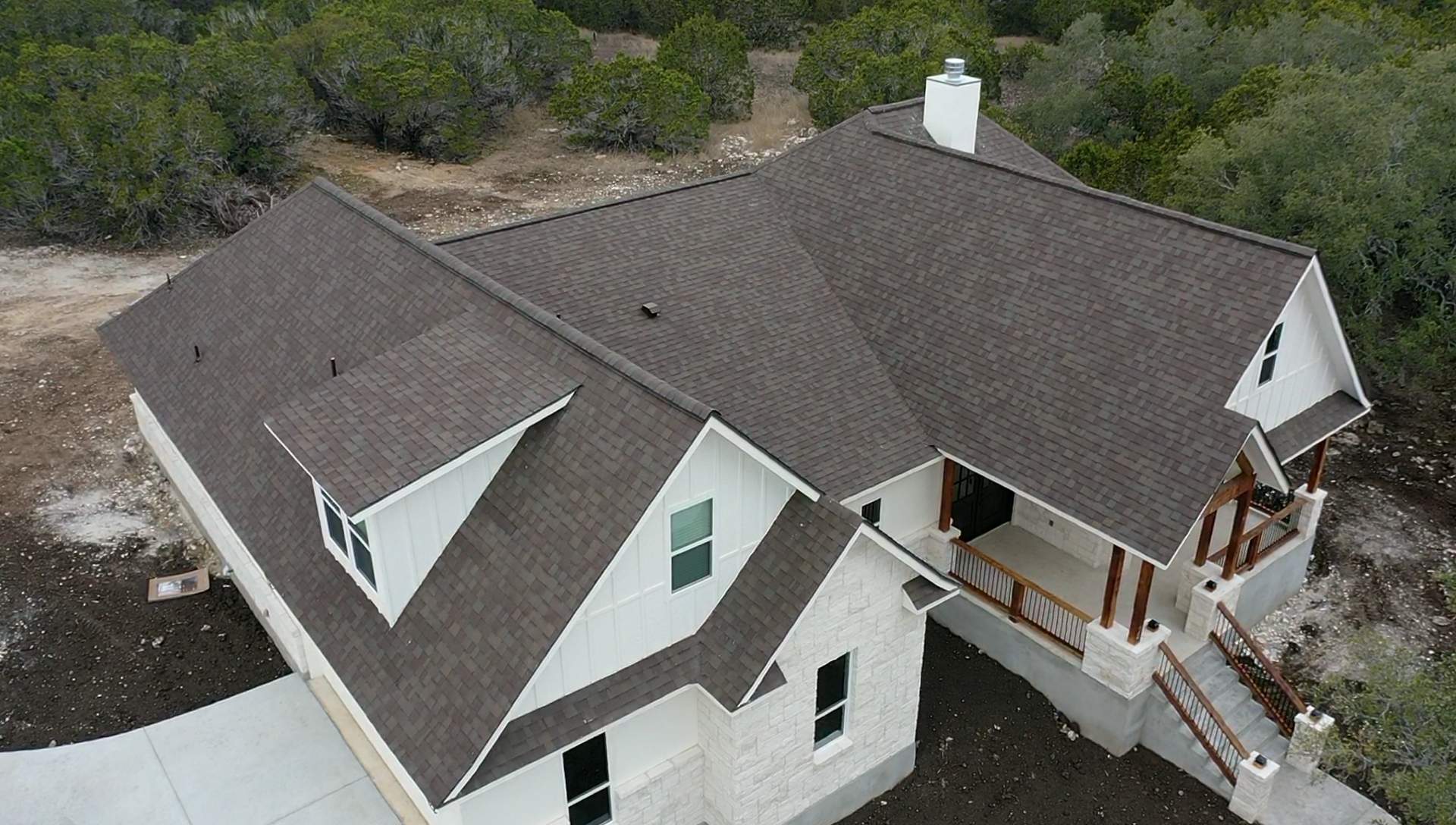 New Home Construction using Owens Corning 30 year Architectural Shingles by Premier Roofing and Contracting