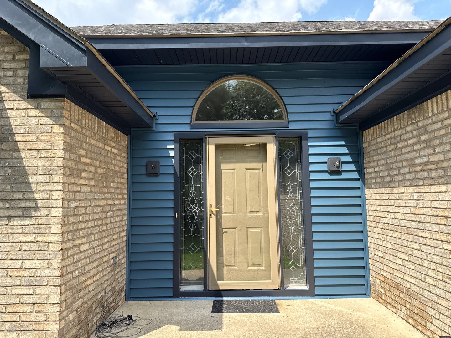 Siding Replacement using Alside Charter Oak D4.5" Laguna Blue by 180 Contractors