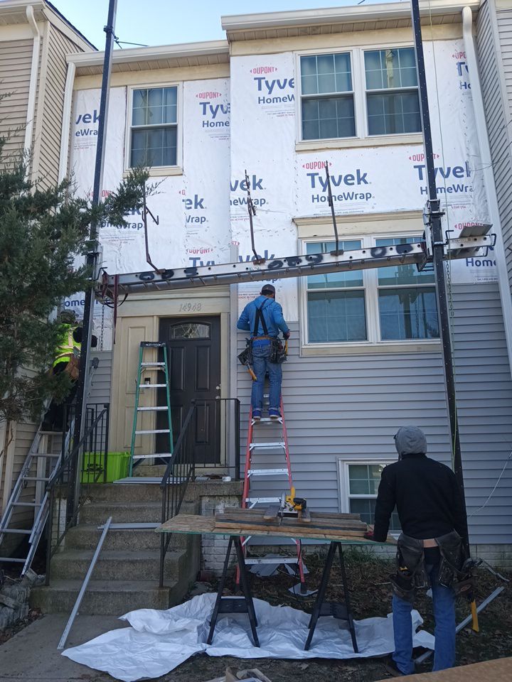 Woodbridge: CertainTeed Monogram 4" Straight Lap Siding in Sterling Gray by RM Banning, Inc.