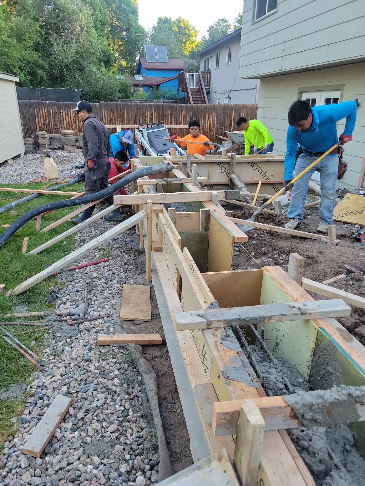 New Concrete Patio and Integrated Retaining Walls in Fort Collins by Center Line Concrete