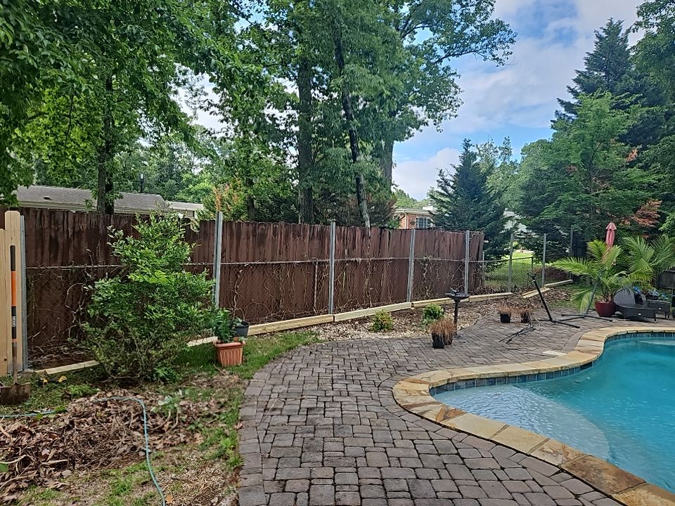 Royal Knoll Lane - Fence Installation  by Pillar and Pine