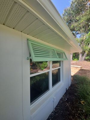 Deco Bahama Shutters RAL 6019 PASTEL GREEN
